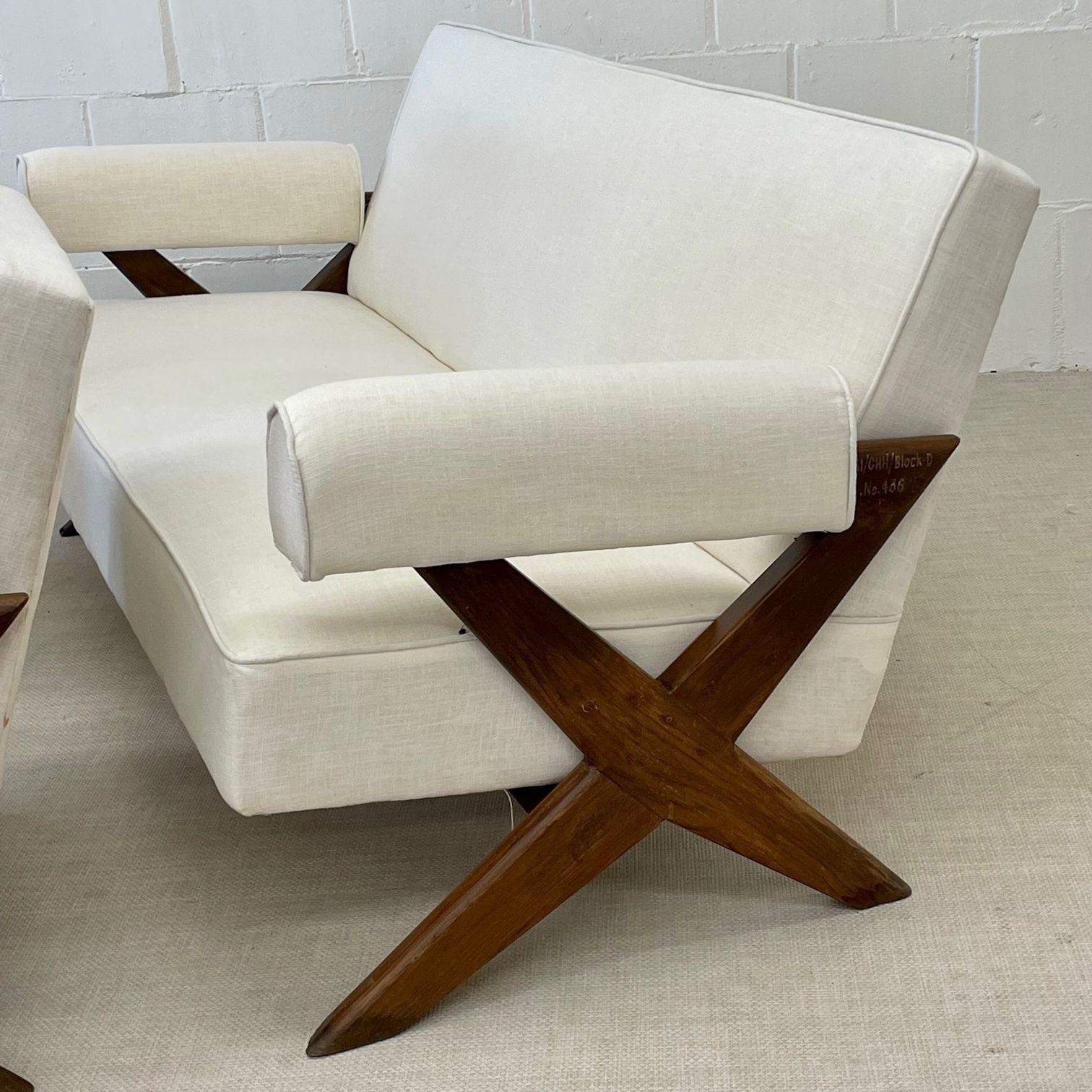 X_Leg_Sofa_by_Pierre_Jeanneret,_1960s,_Chandigarh_India