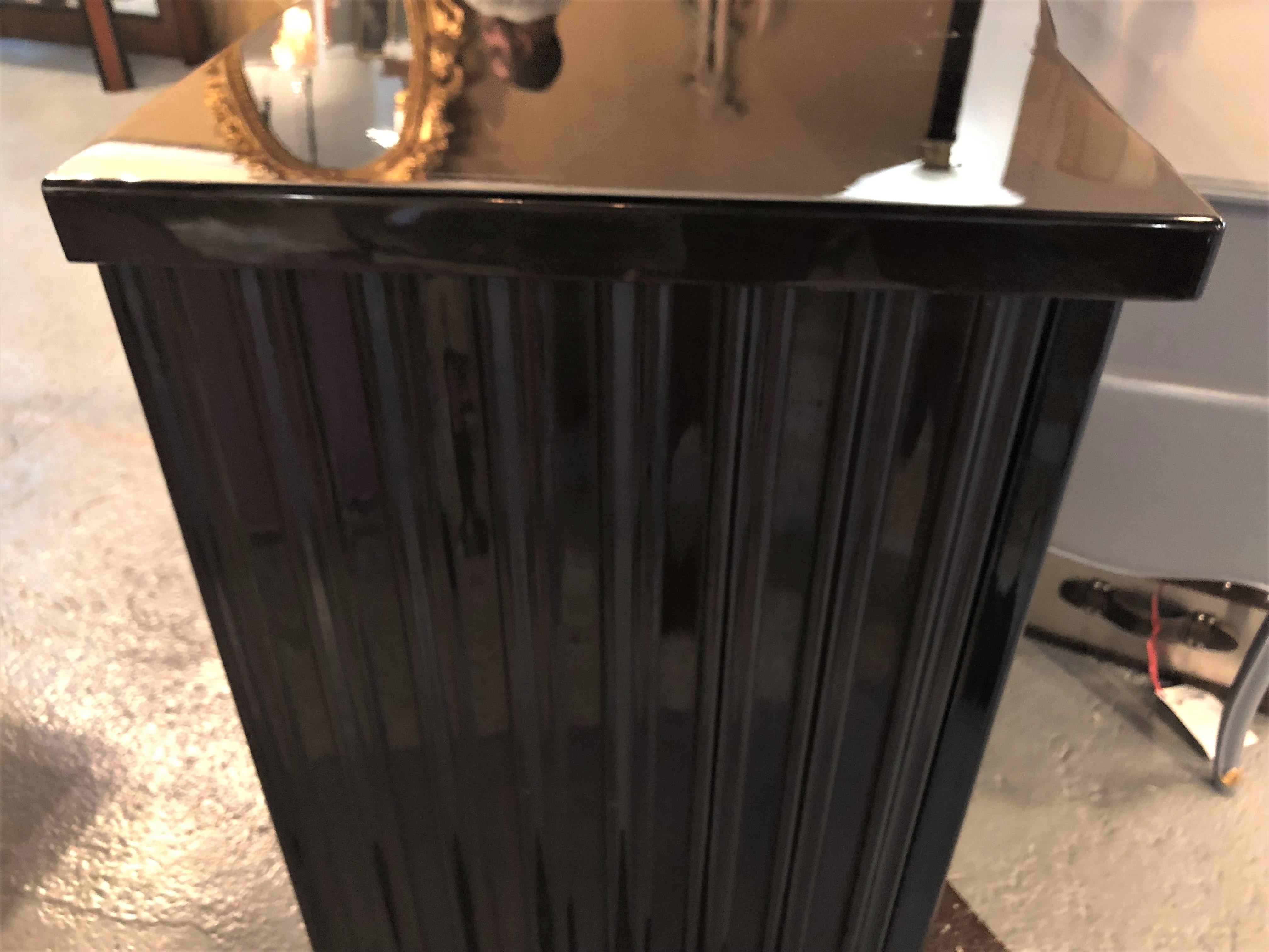 Wavy_Front_Credenza_Sideboard_by_Pace_Collection,_Late_20th_Century,_USA