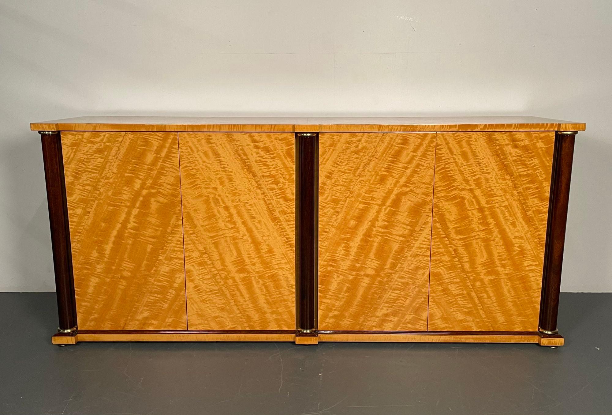 Copeland_Sideboard_Buffet_by_Vladimir_Kagan,_1983,_USA
