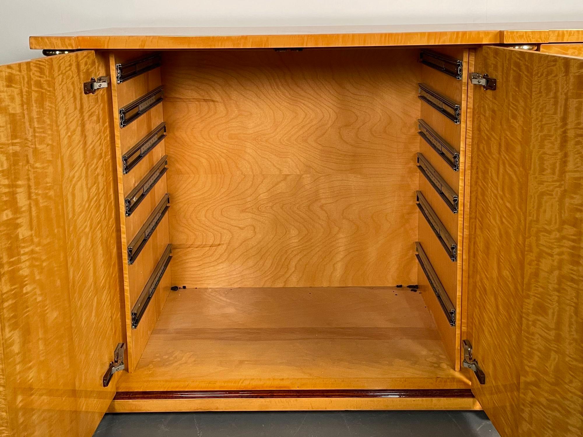 Copeland_Sideboard_Buffet_by_Vladimir_Kagan,_1983,_USA
