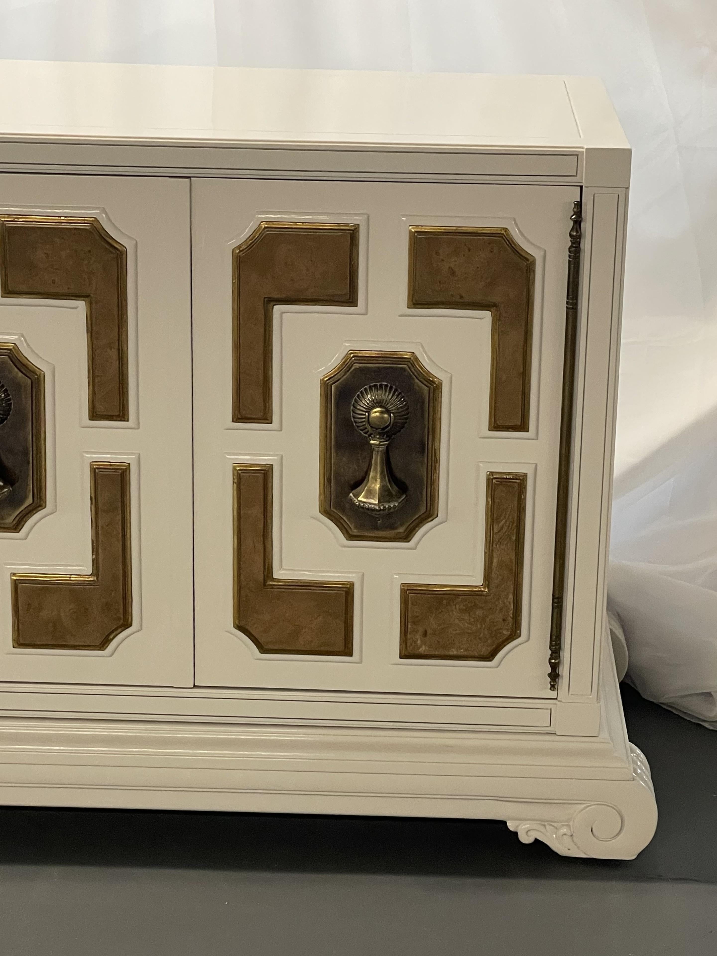 Mastercraft_Mid-Century_Modern_Sideboard_Double_Chest,_1970s_USA