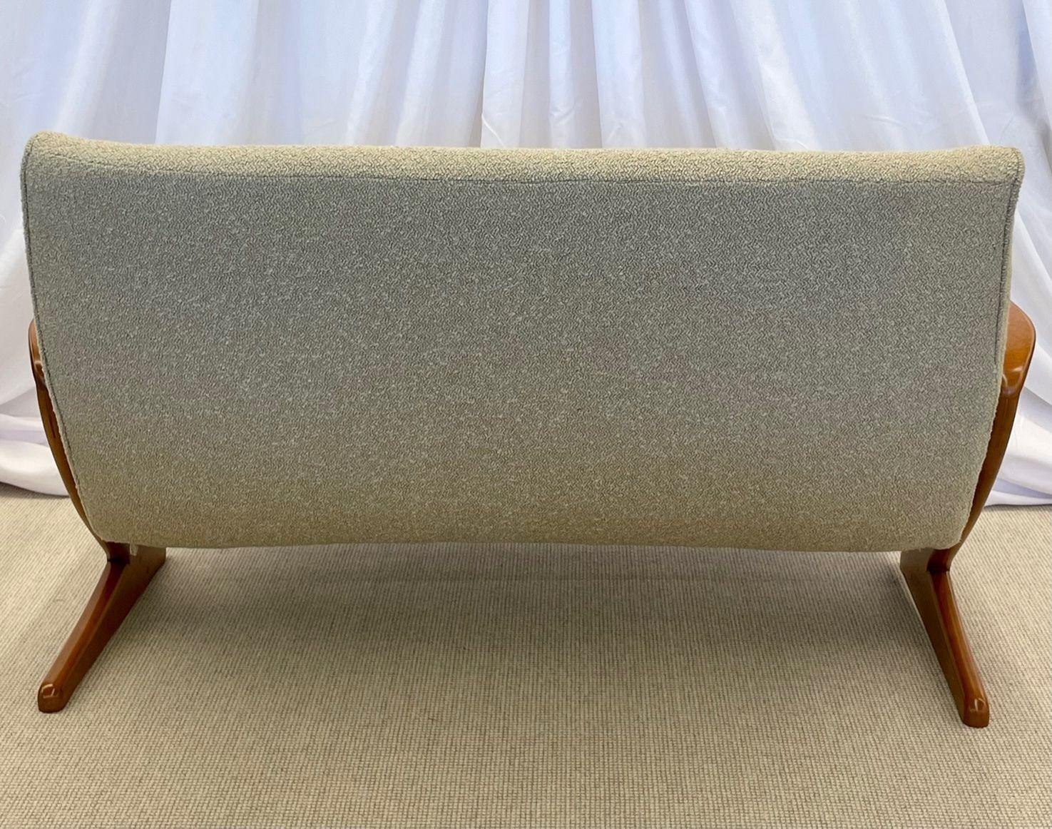 Mid-Century_Modern_“Z”_Sofa_by_Bengt_Ruda,_Bouclé_1960s_Sweden