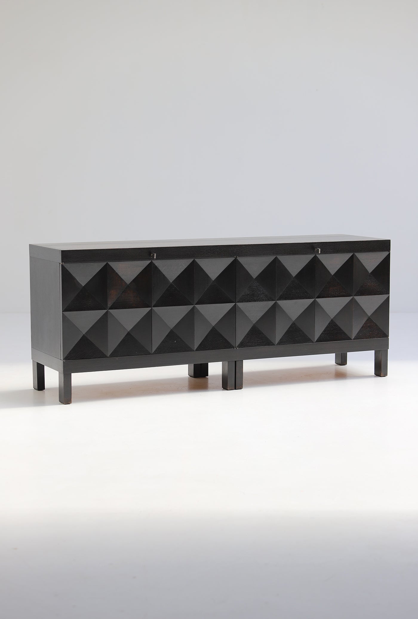 Brutalist_ebonized_oak_sideboard_by_J._Batenburg_for_Mi,_Belgium_1969