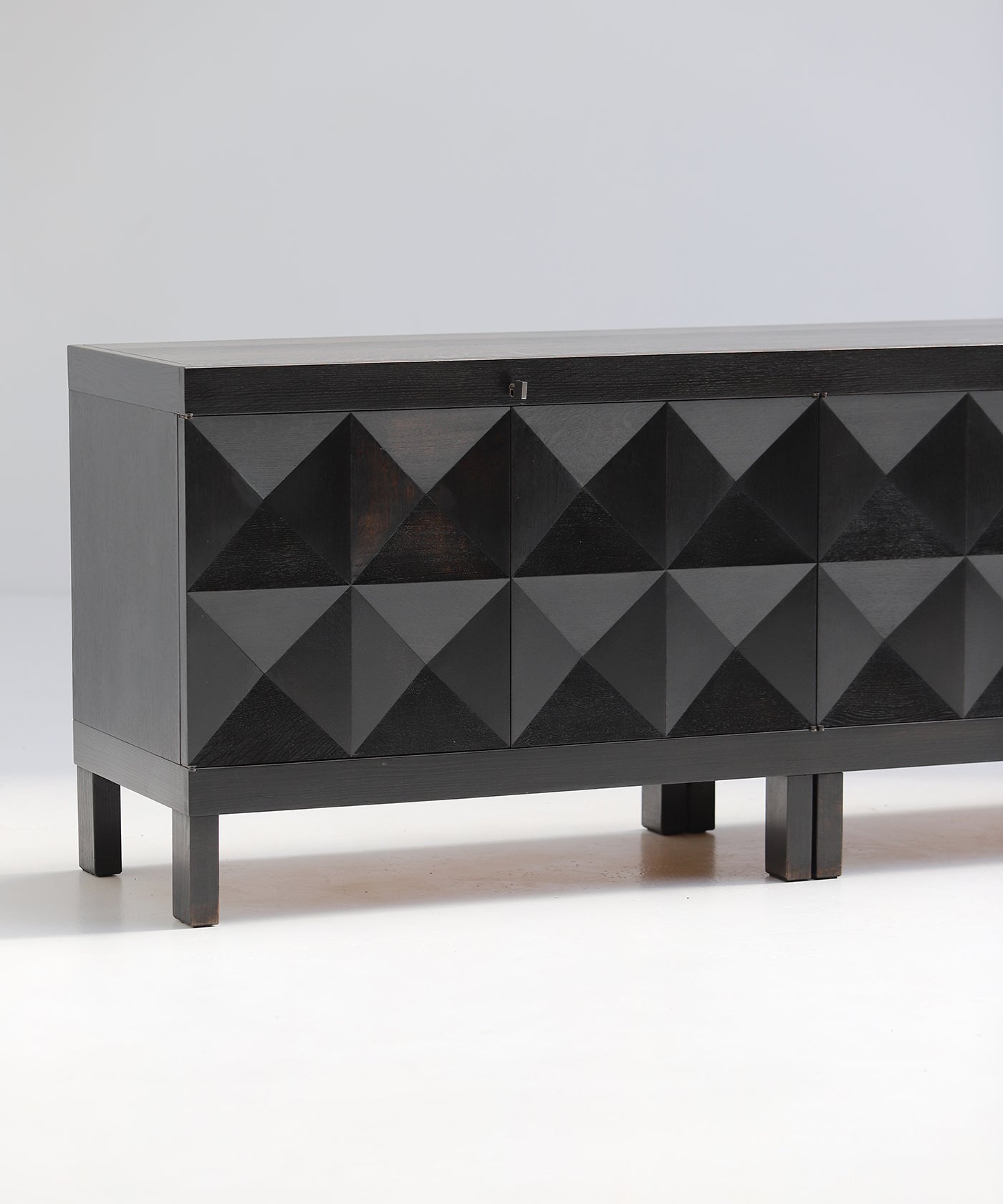 Brutalist_ebonized_oak_sideboard_by_J._Batenburg_for_Mi,_Belgium_1969
