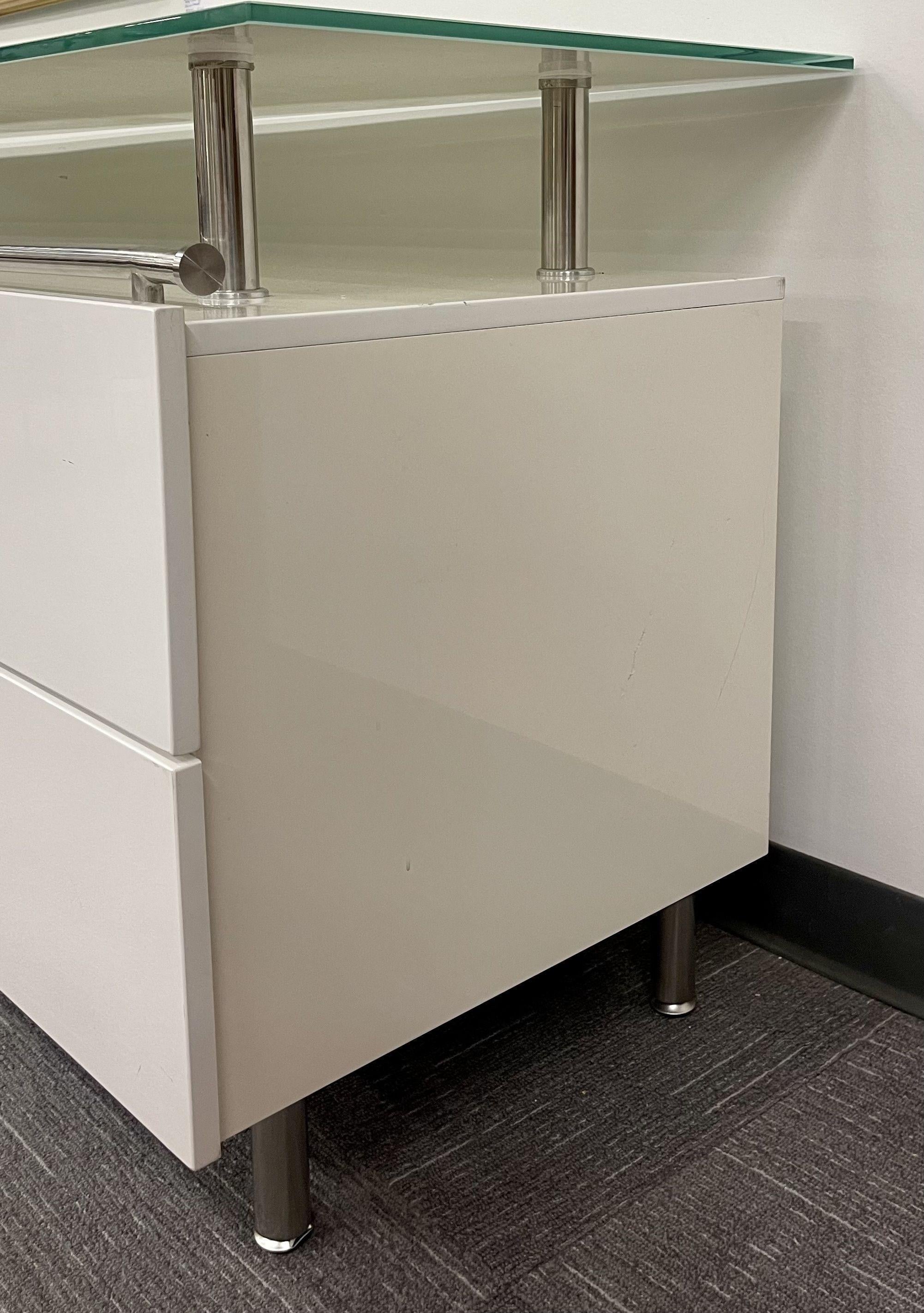 Mid-Century_Modern_Console_Dresser_White_Lacquer_&_Glass_1960s_USA