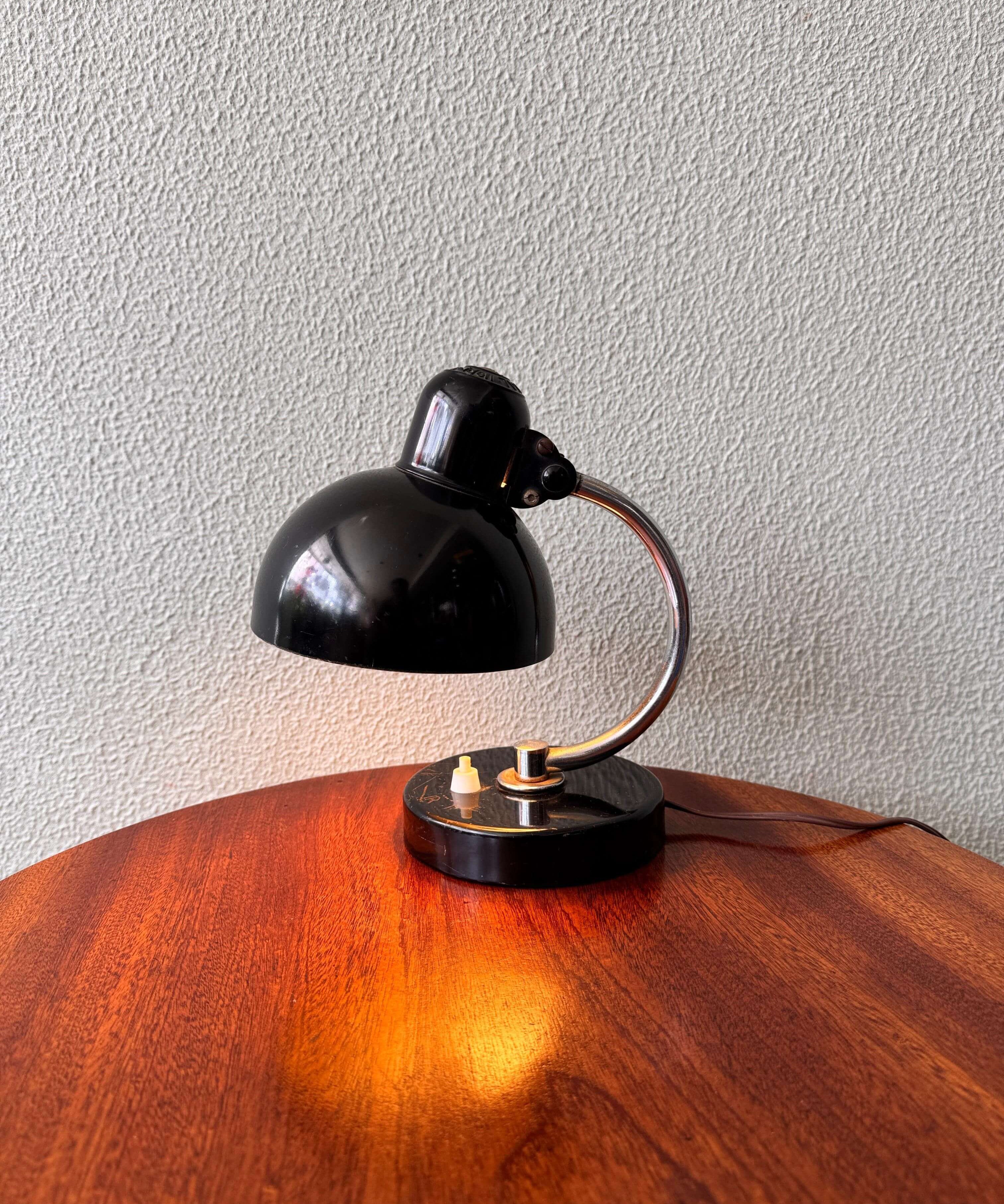 Kaiser_Idell_6722-T_Baby_Dell_Table_Lamp_by_Christian_Dell,_Bauhaus_Design,_1930s,_Germany