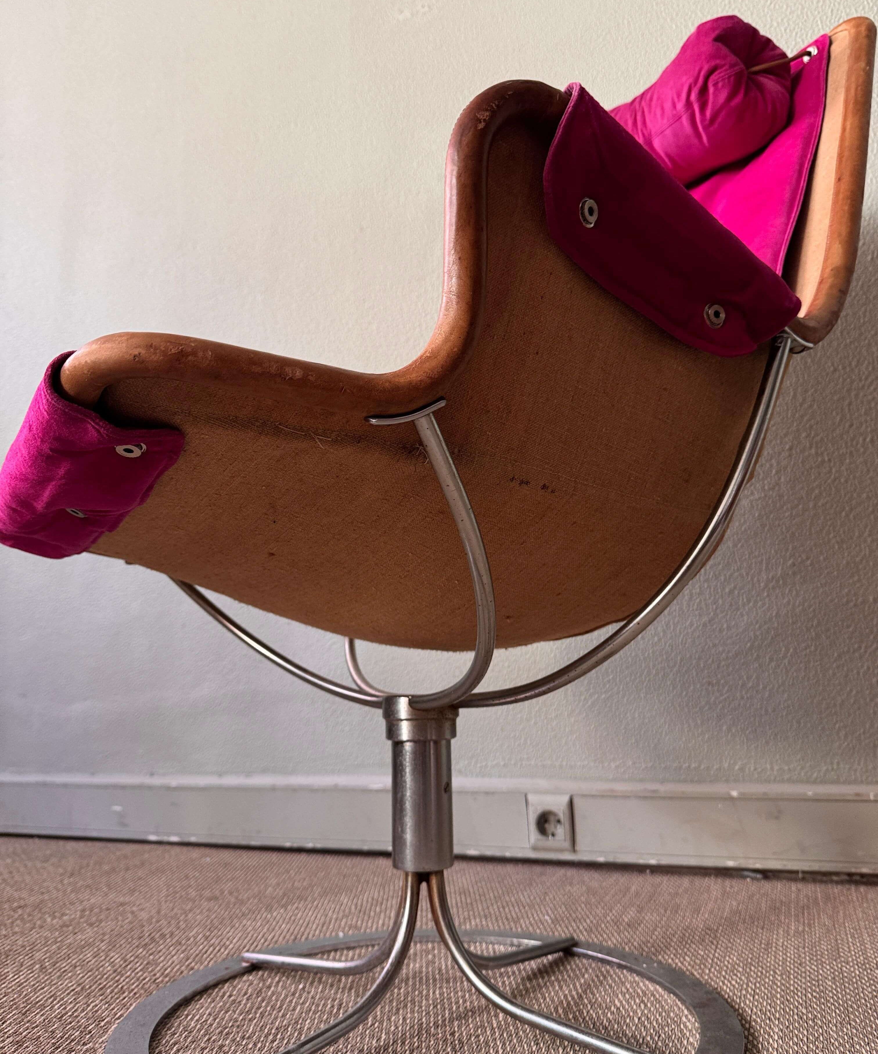 Jetson_Lounge_Chair_by_Bruno_Mathsson_for_Dux,_Mid_Century_Modern,_1960s,_Sweden