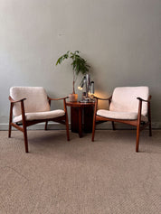 Set_of_2_Altamira_Armchairs_by_José_Cruz_de_Carvalho,_Mid_Century_Modern,_1960s,_Portugal