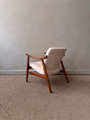 Set_of_2_Altamira_Armchairs_by_José_Cruz_de_Carvalho,_Mid_Century_Modern,_1960s,_Portugal