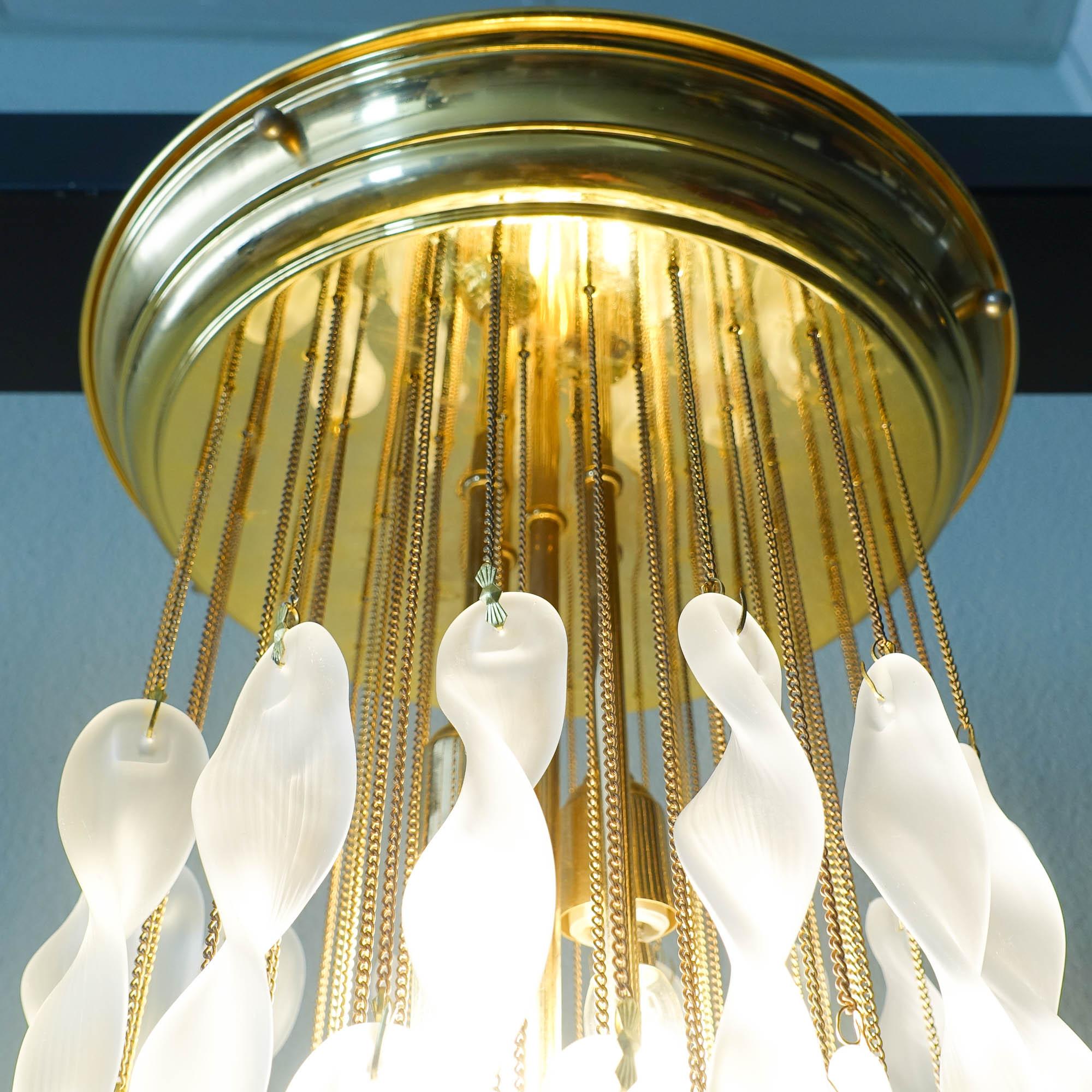 Crystal_Cascading_Chandelier_by_Paolo_Venini_for_Venini,_1970s,_Italy