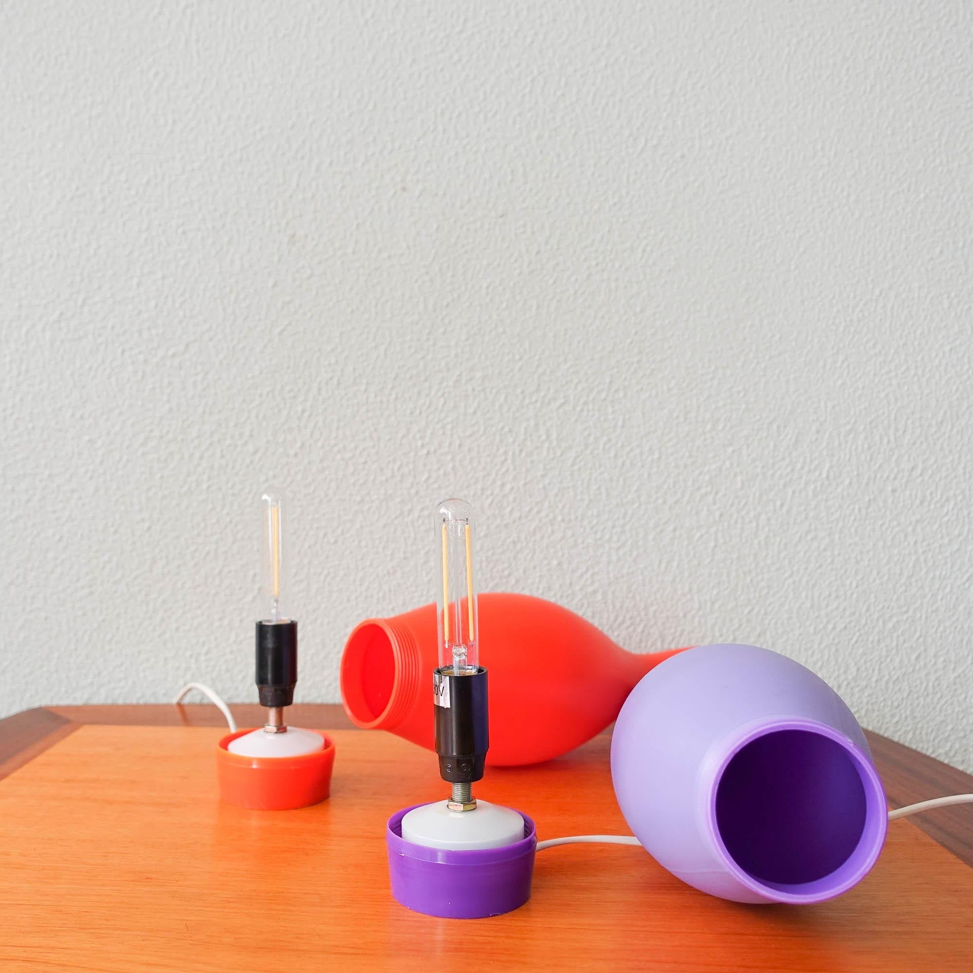 Set_of_2_Knock_Off_Table_Lamps_by_Josh_Owen_for_Bozart,_2002,_USA