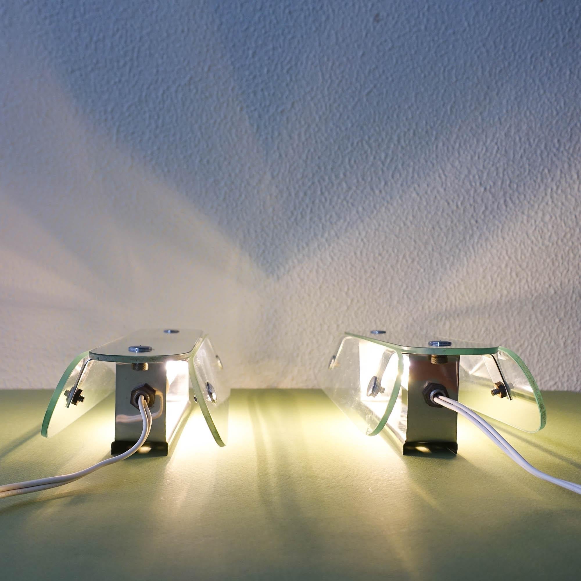 Set_of_2_Glass_Mirror_Wall_Sconces_in_the_Style_of_Veca,_Mid_Century_Modern,_1970s,_Italy