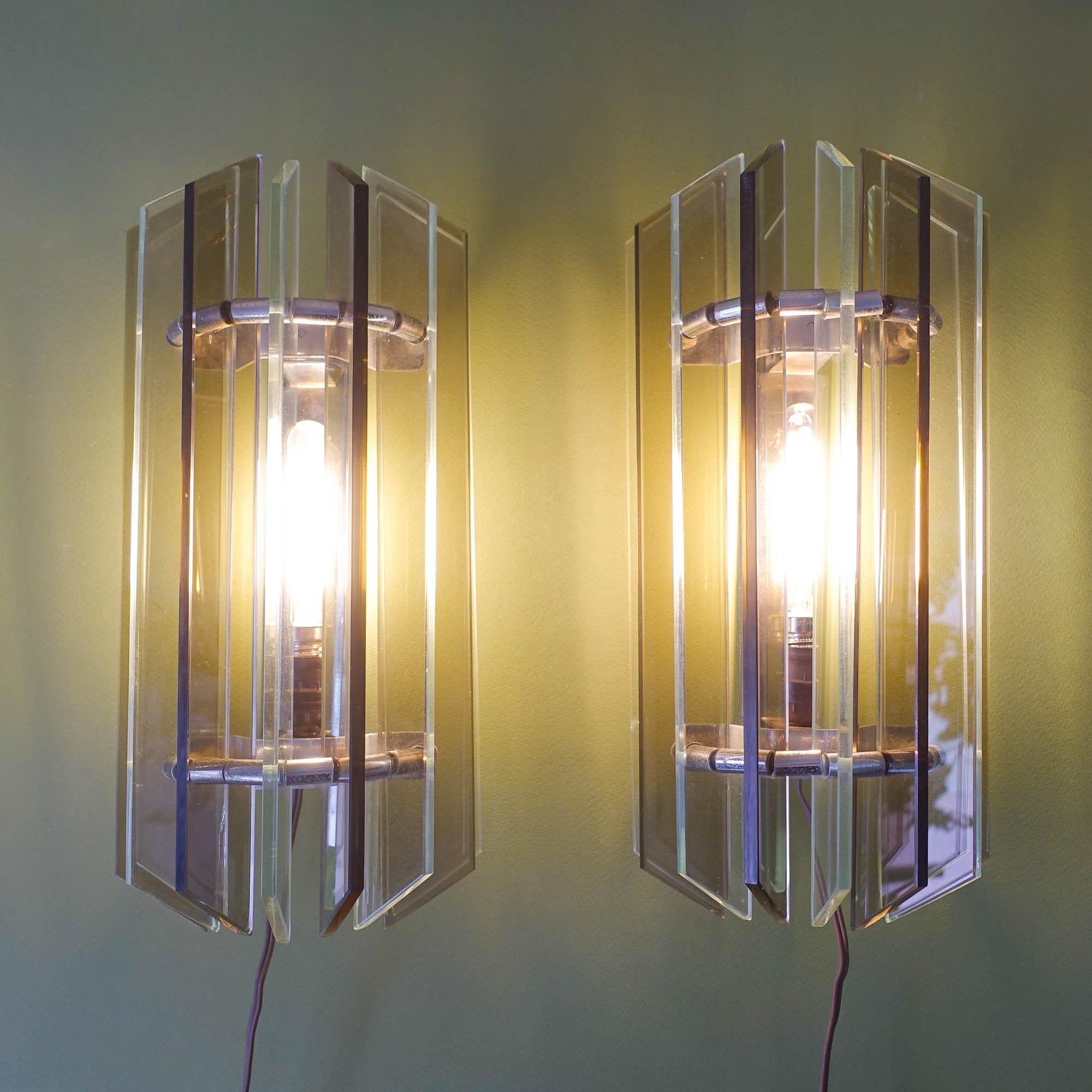 Set_of_2_Smoked_and_Clear_Glass_Wall_Sconces_in_the_Style_of_Veca,_Mid_Century_Modern,_1970s,_Italy