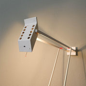 Tizio_Table_Lamp_by_Richard_Sapper_for_Artemide,_Mid_Century_Modern,_1972,_Italy