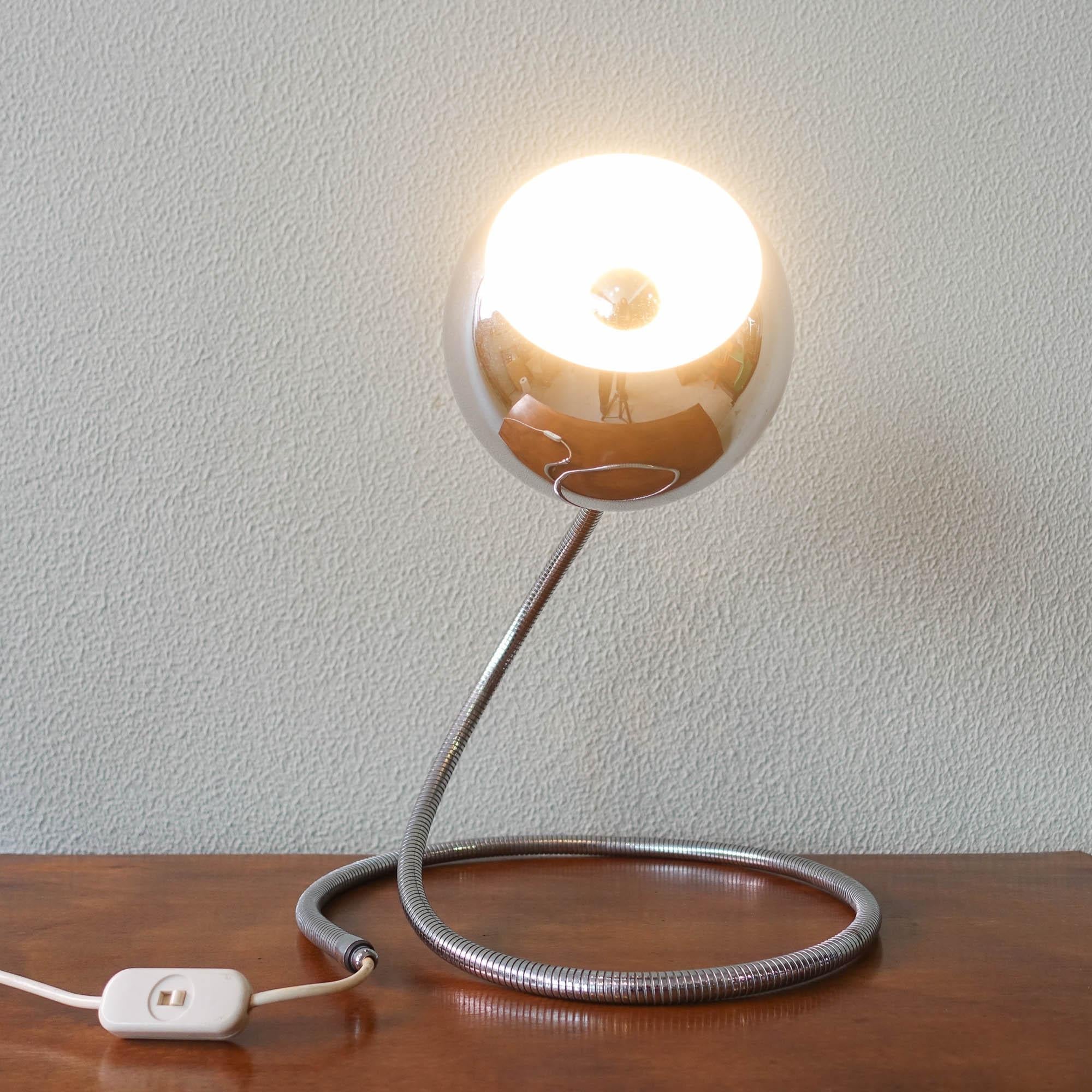 Serpente_Table_Lamp_by_Goffredo_Reggiani,_Space_Age_Design,_1970s,_Italy