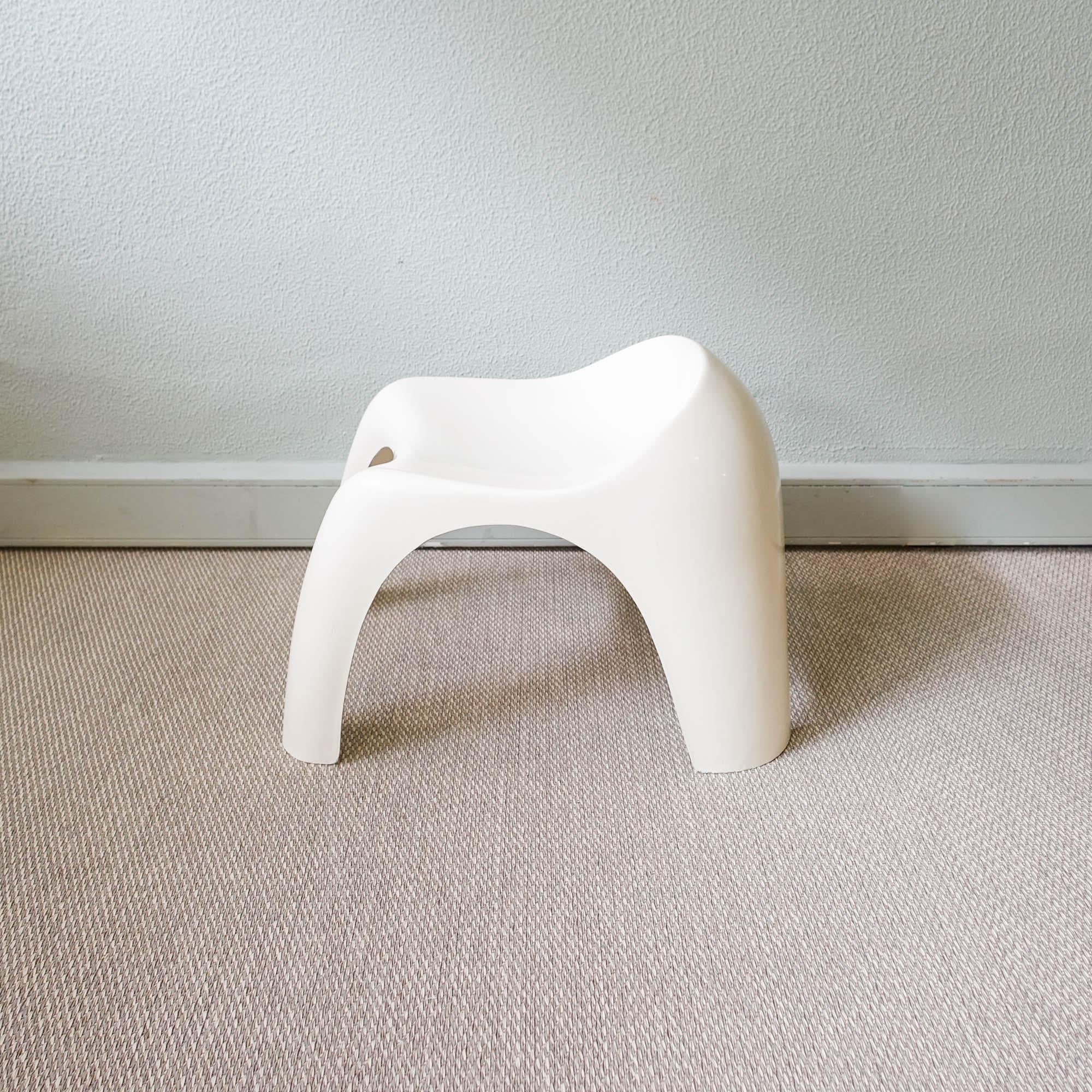 Fiberglass_Stool_in_the_Style_of_Efebino_by_Stacy_Duke_for_Artemide,_Space_Age_Design,_1970s,_Portugal