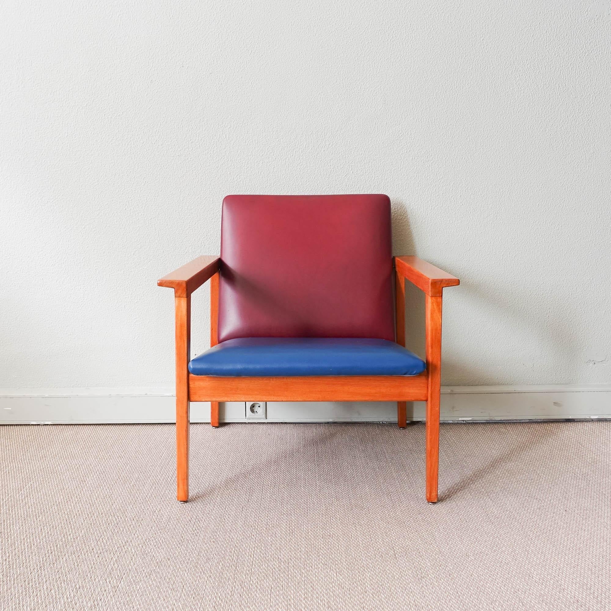 Prefa_Armchair_by_José_Espinho_for_Móveis_Olaio,_Mid_Century_Modern,_1962,_Portugal