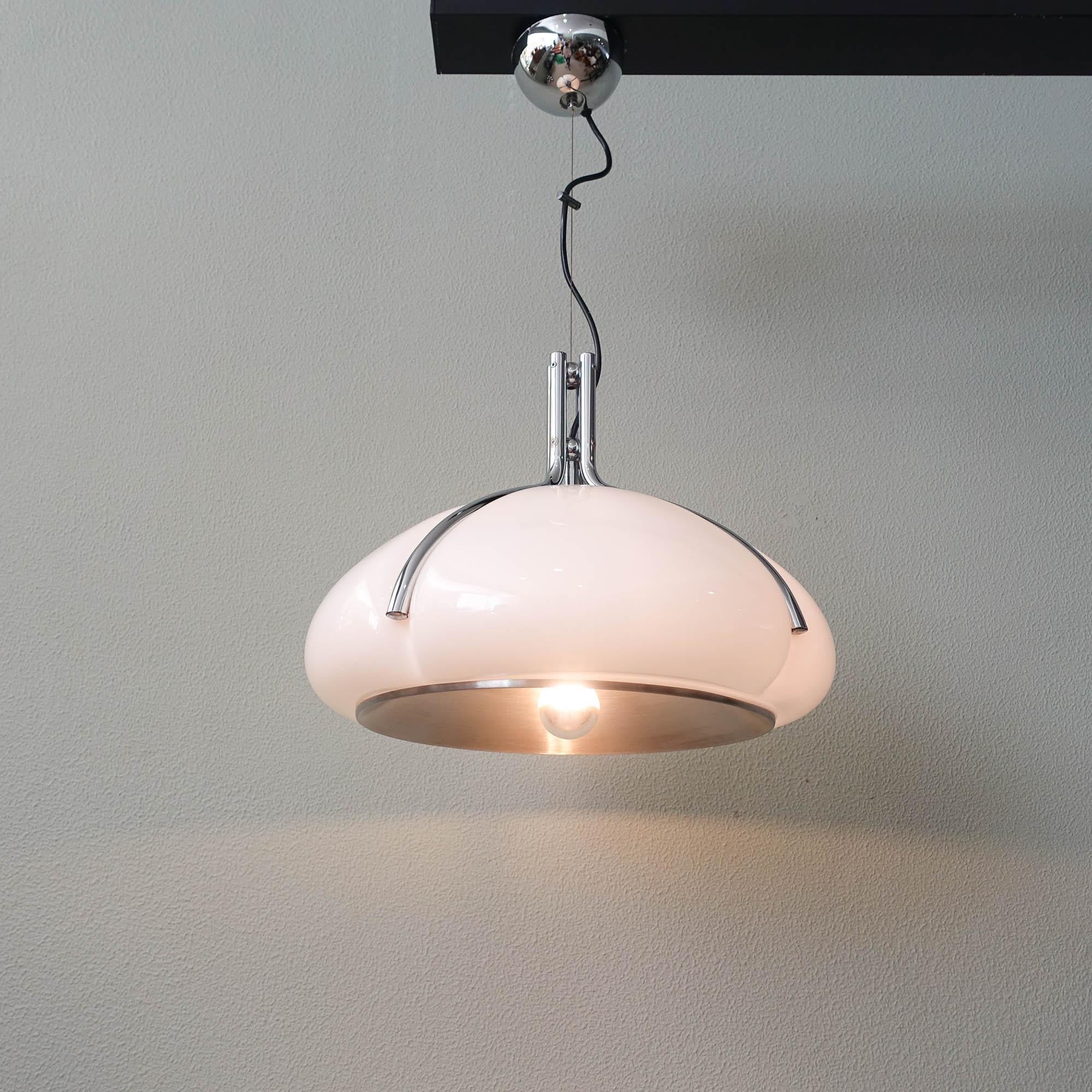 Quadrifoglio_Pendant_Lamp_by_Gae_Aulenti_for_Harvey_Guzzini,_1970s,_Italy