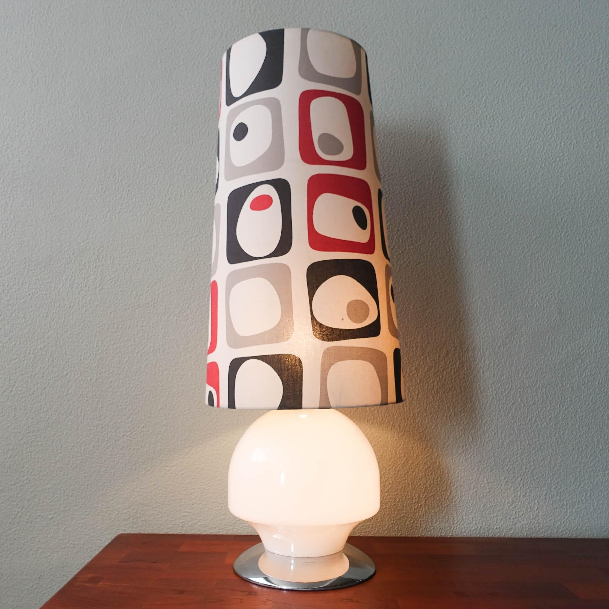 Table_Floor_Lamp_from_Marinha_Grande,_Mid_Century_Modern_Lighting,_1960s,_Portugal