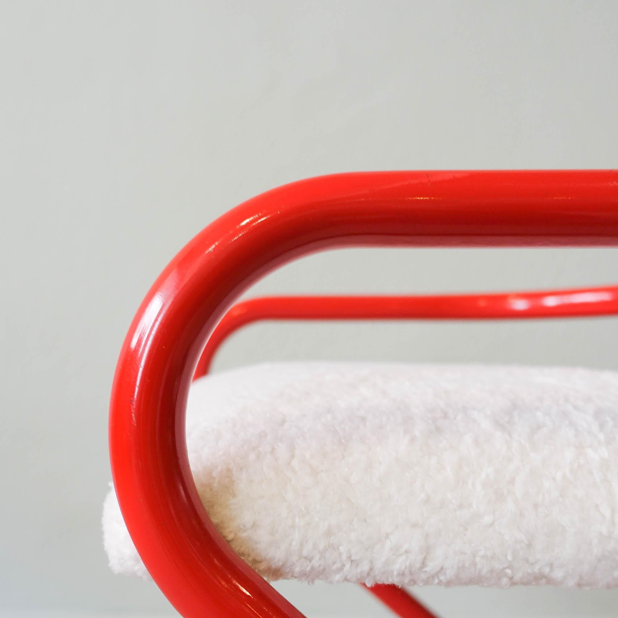 Tubular_Z_Chair,_Les_Industries_Amisco,_Iron_Frame,_Sheepskin_Seat,_1970s,_Canada