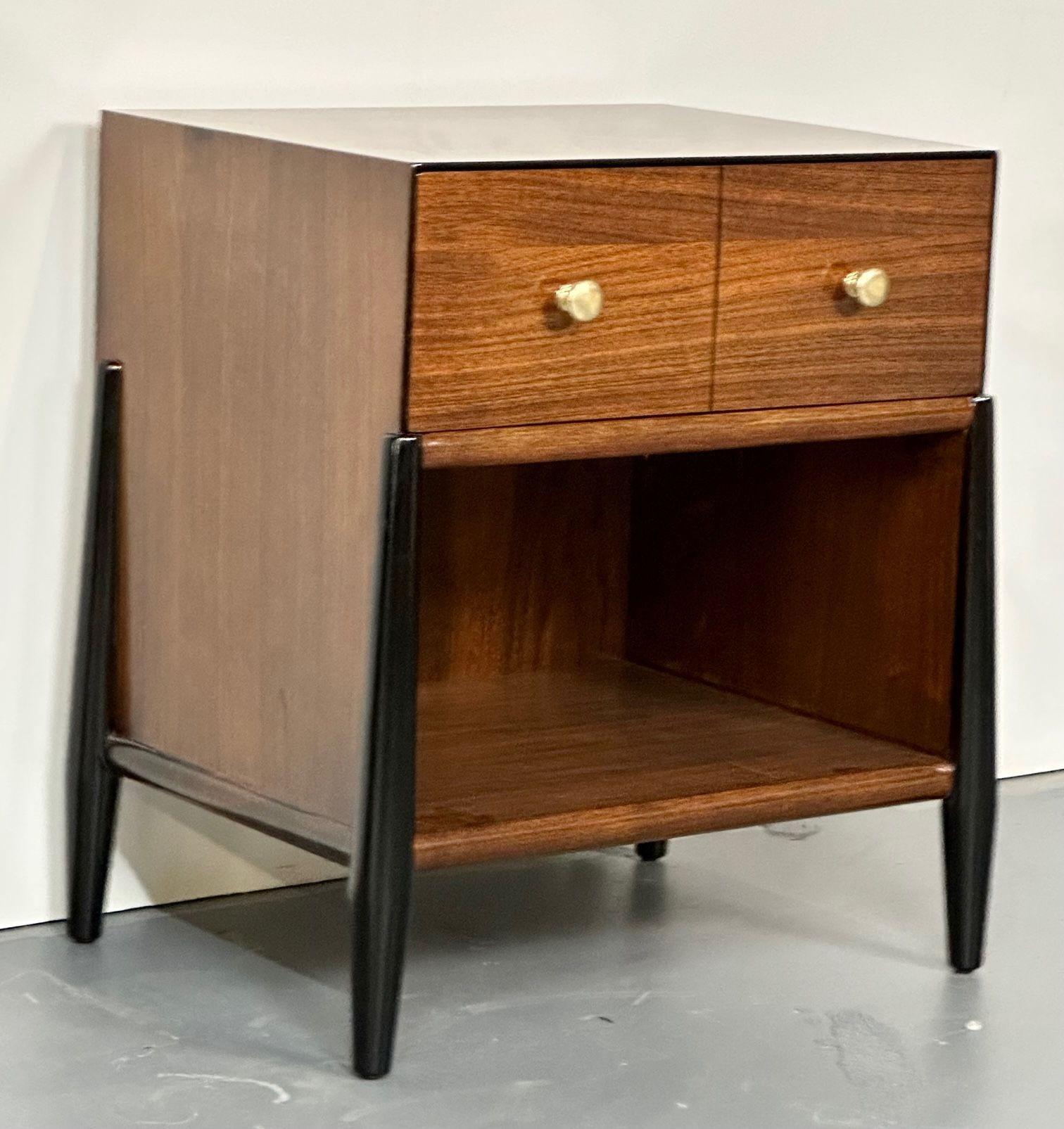 Mid‑Century_Modern_Nightstand_by_West_Michigan_Furniture_Co,_Walnut_&_Brass,_1950s_USA