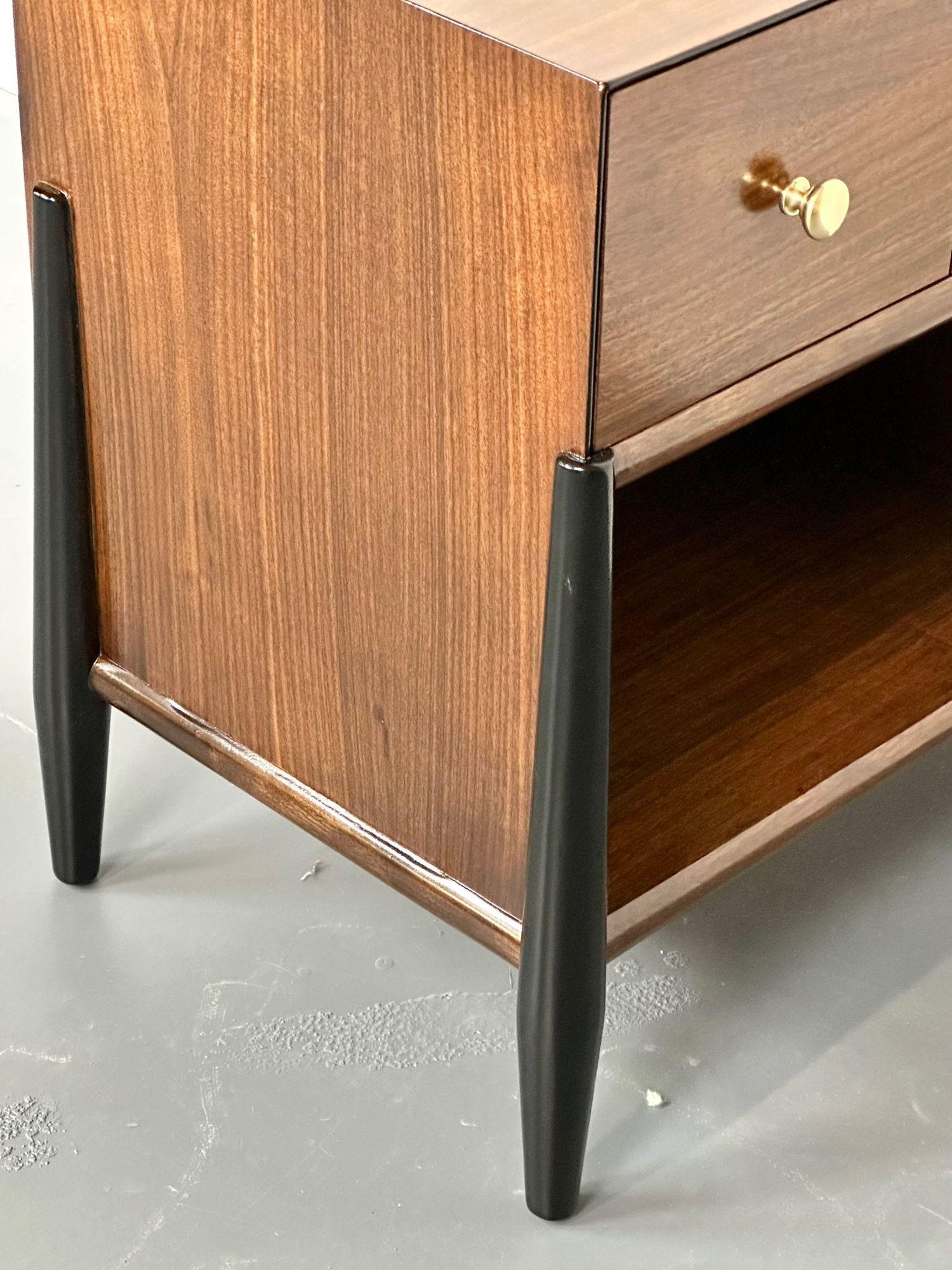 Mid‑Century_Modern_Nightstand_by_West_Michigan_Furniture_Co,_Walnut_&_Brass,_1950s_USA