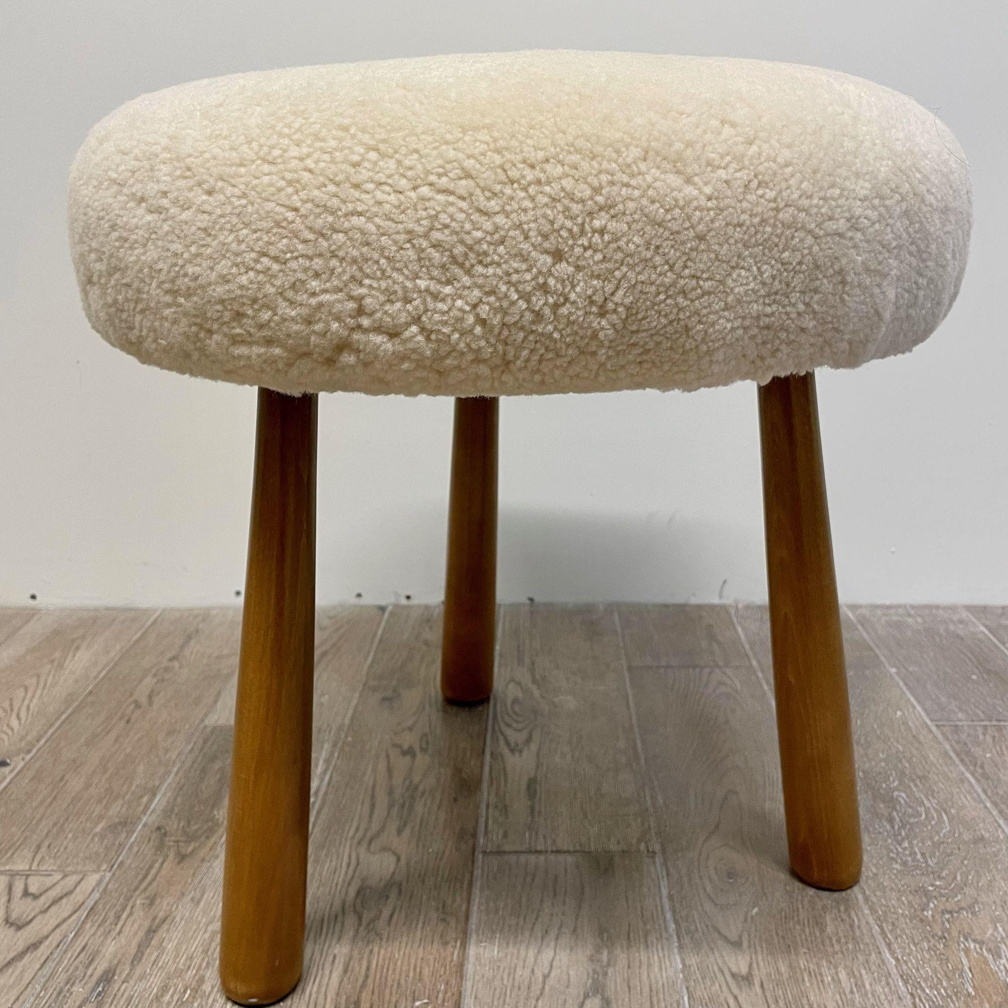 Sheepskin_Footstool_Swedish_Modern_Style_Contemporary_2023_USA