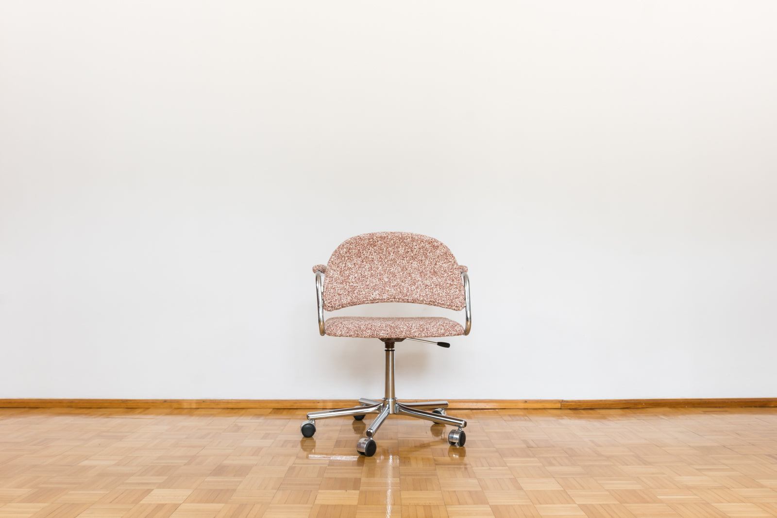 Swivel_Chair,_Kovona,_Czech_Republic,_1990s