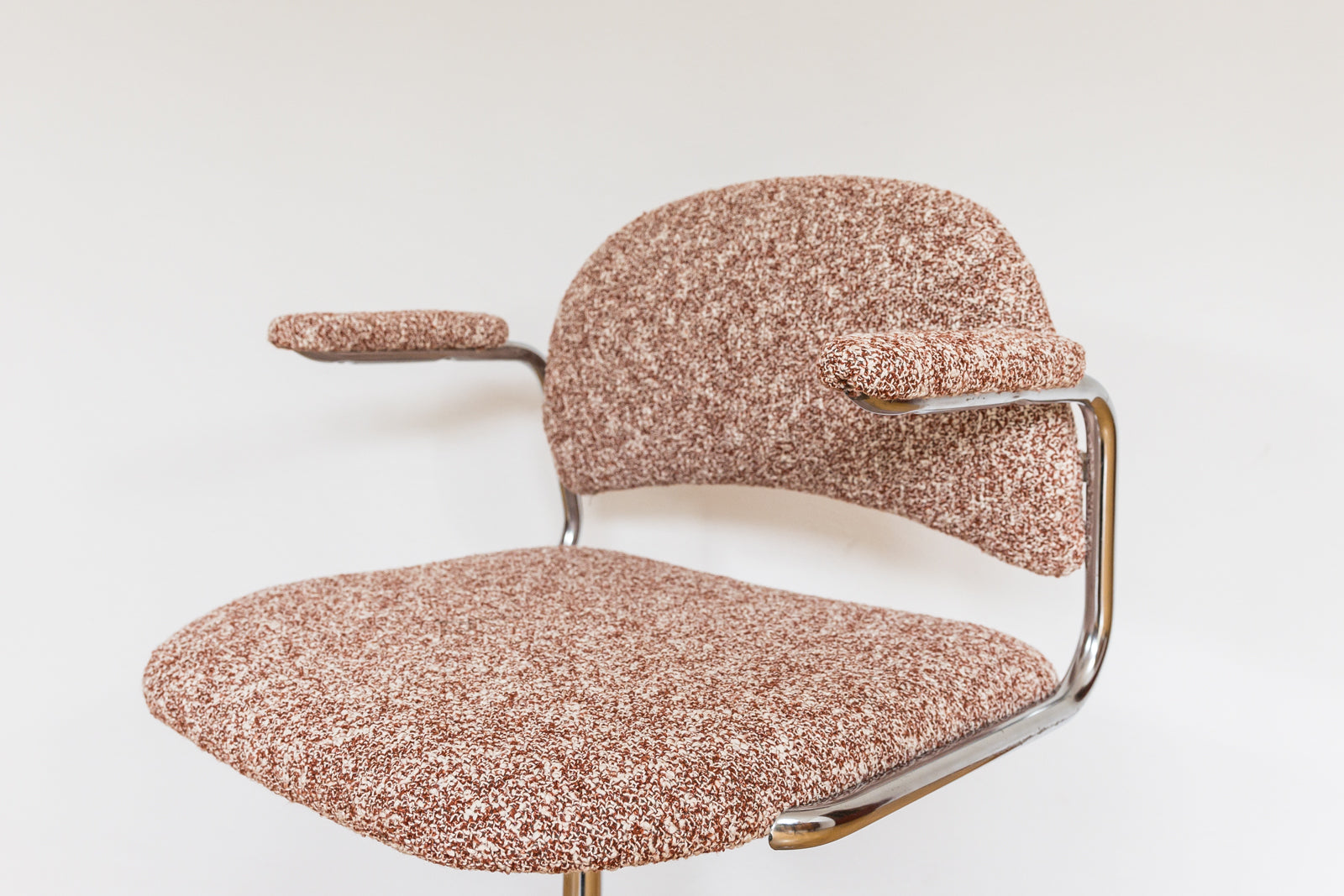 Swivel_Chair,_Kovona,_Czech_Republic,_1990s