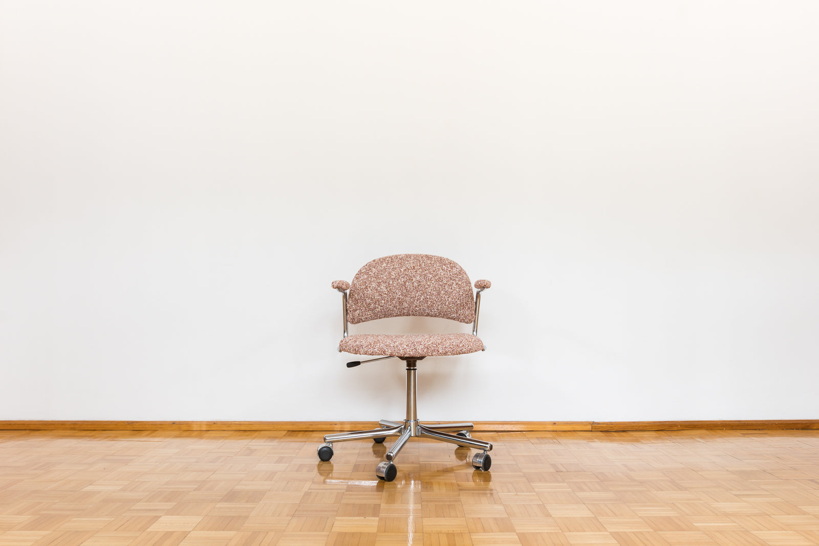 Swivel_Chair,_Kovona,_Czech_Republic,_1990s