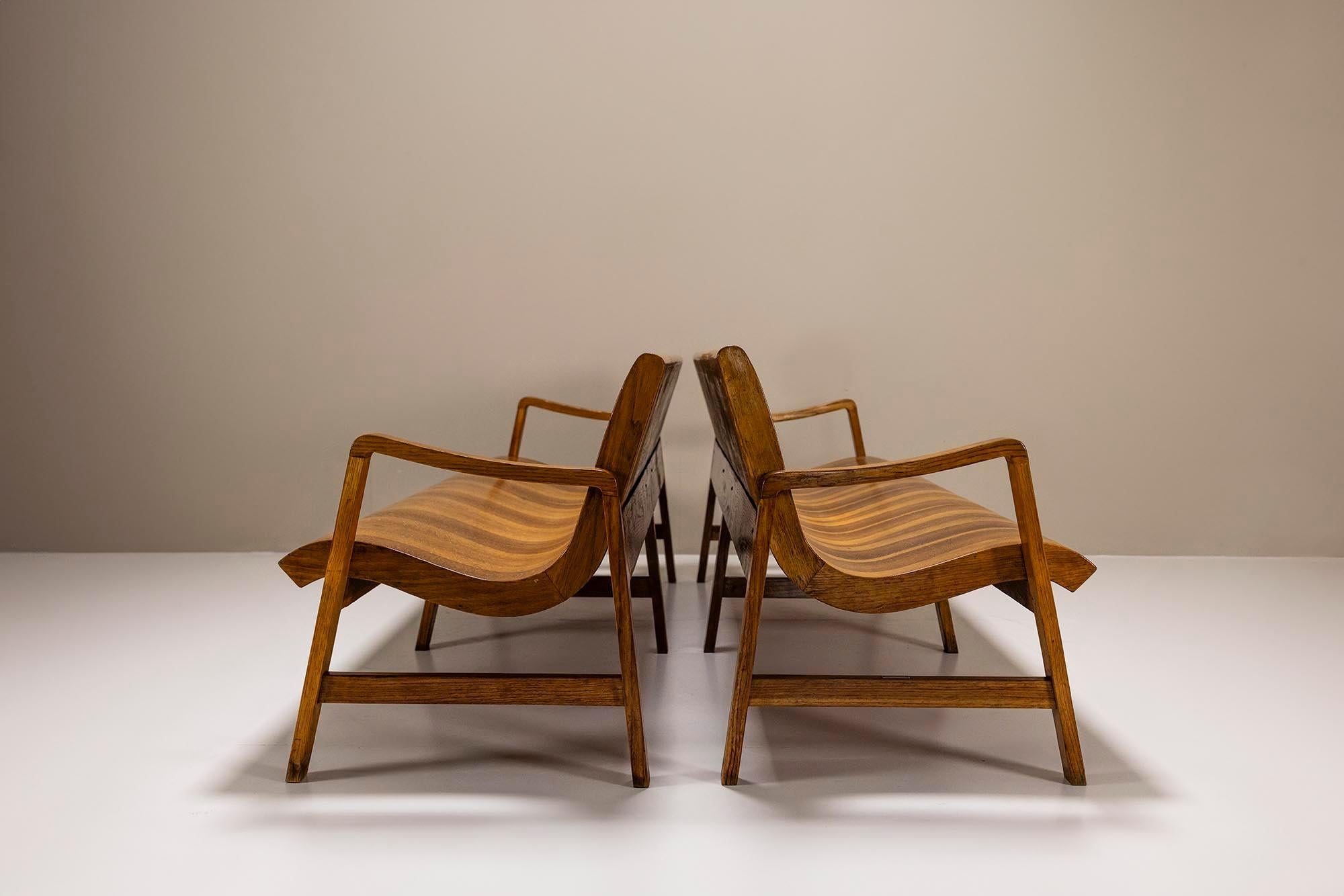 Set_of_2_Wave-Shaped_Benches_in_Walnut_with_Two-tone_Veneering,_Italy_1950s