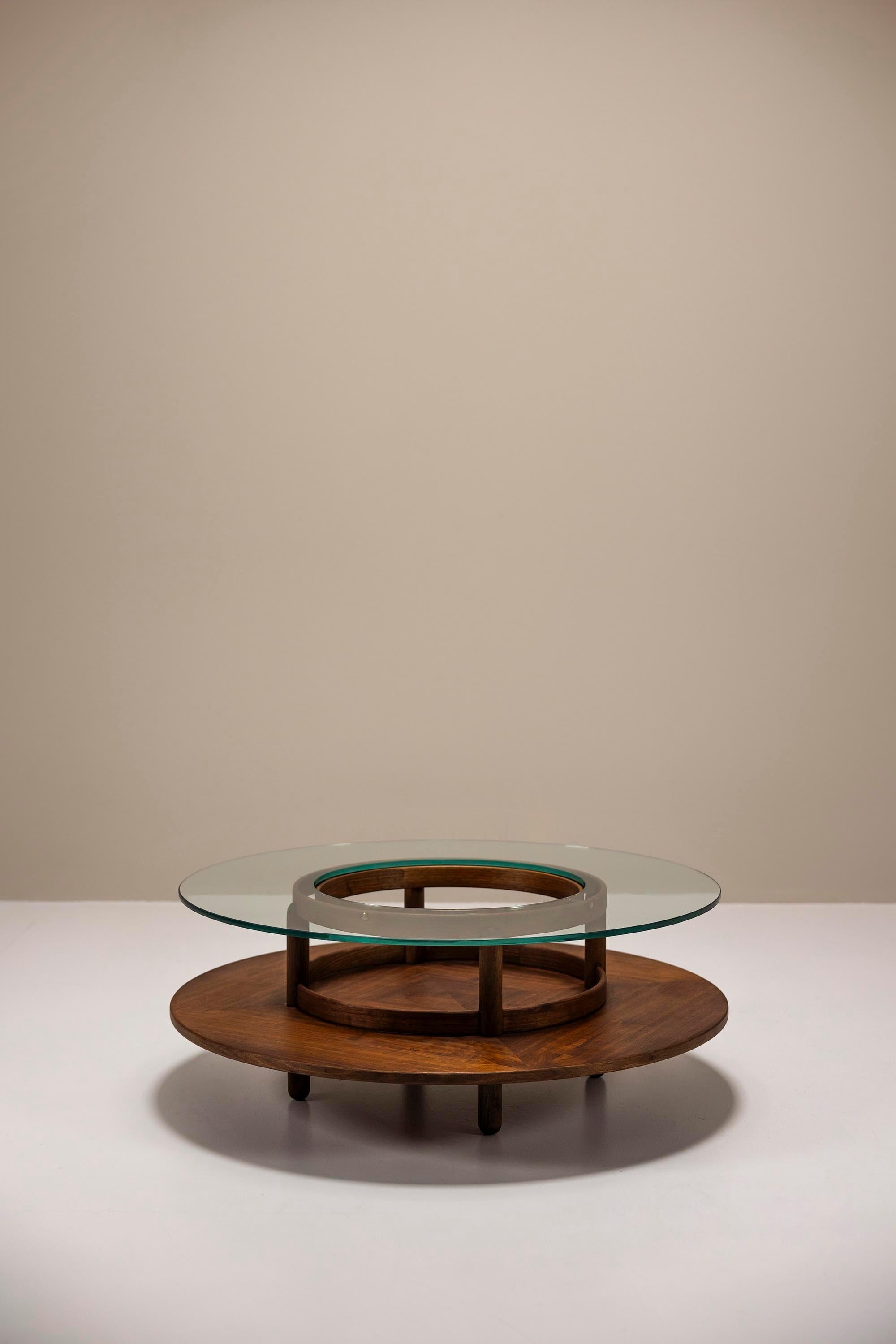 Round_Coffee_Table_In_Glass_And_Teak_By_Gianfranco_Frattini_for_Cassina,_Italy