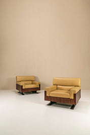 Set_of_2_Large_Lounge_Chairs_in_Aniline_Leather_and_Rosewood_1960s_Italy