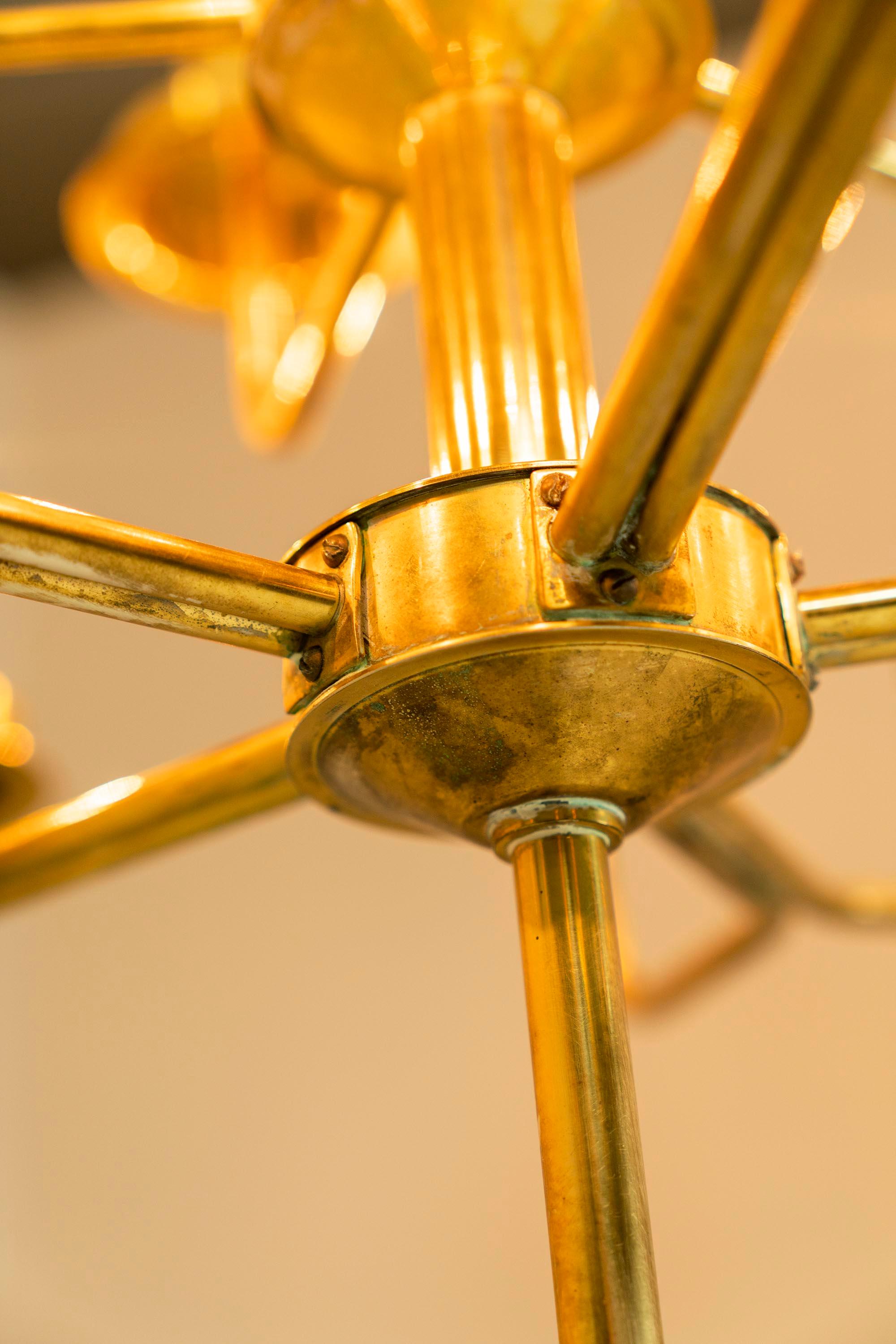 Hans_Agne_Jakobsson_Chandelier_Model_T434/15_in_Brass_and_Glass,_Sweden,_1960s
