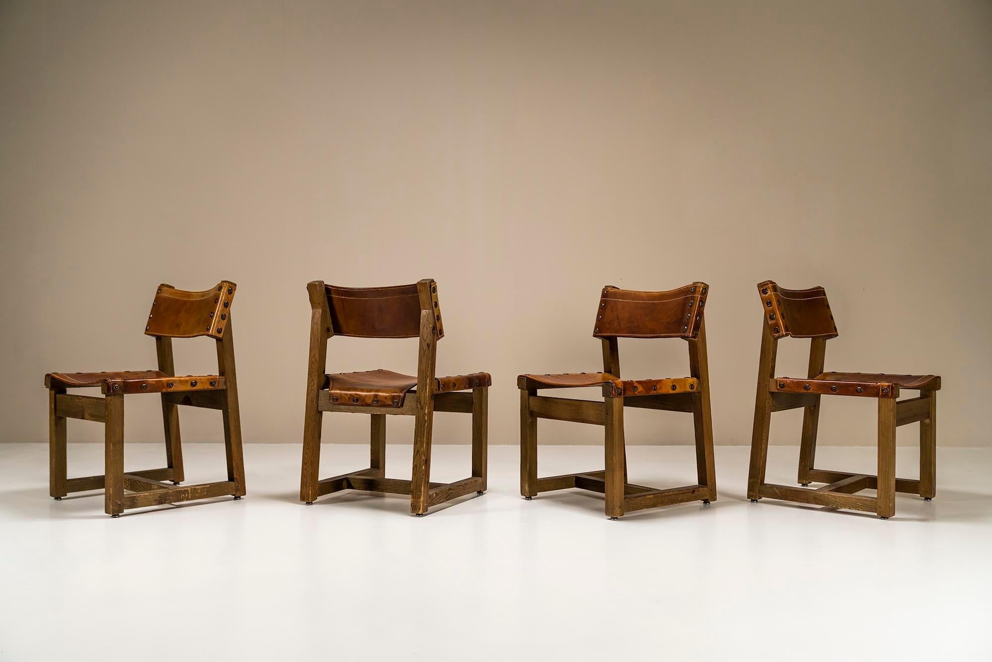 Set_of_4_Dining_Chairs_by_Biosca_1960s_Spain
