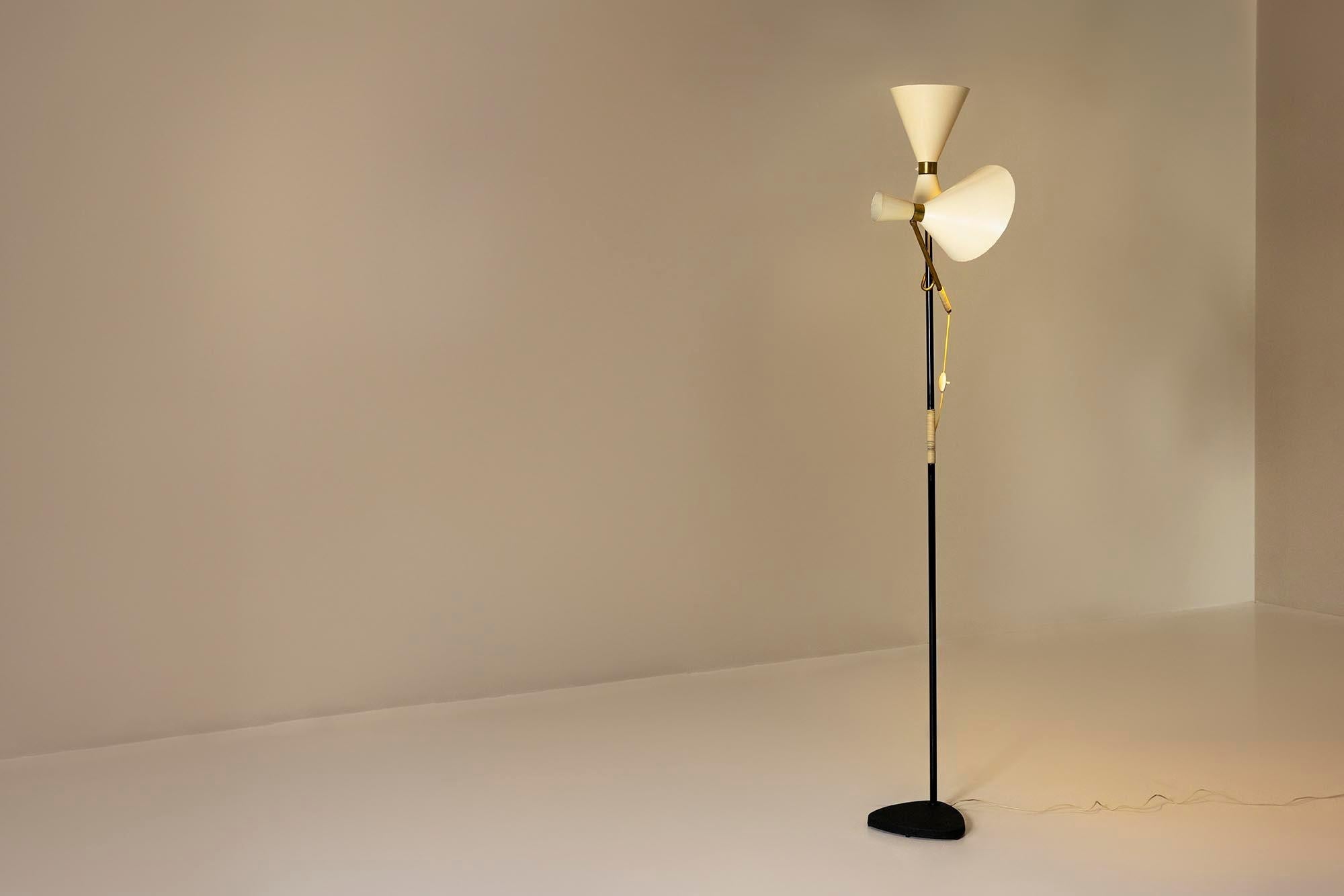 Pelikan_Floor_Lamp_by_J.T._Kalmar_1950s_Austria