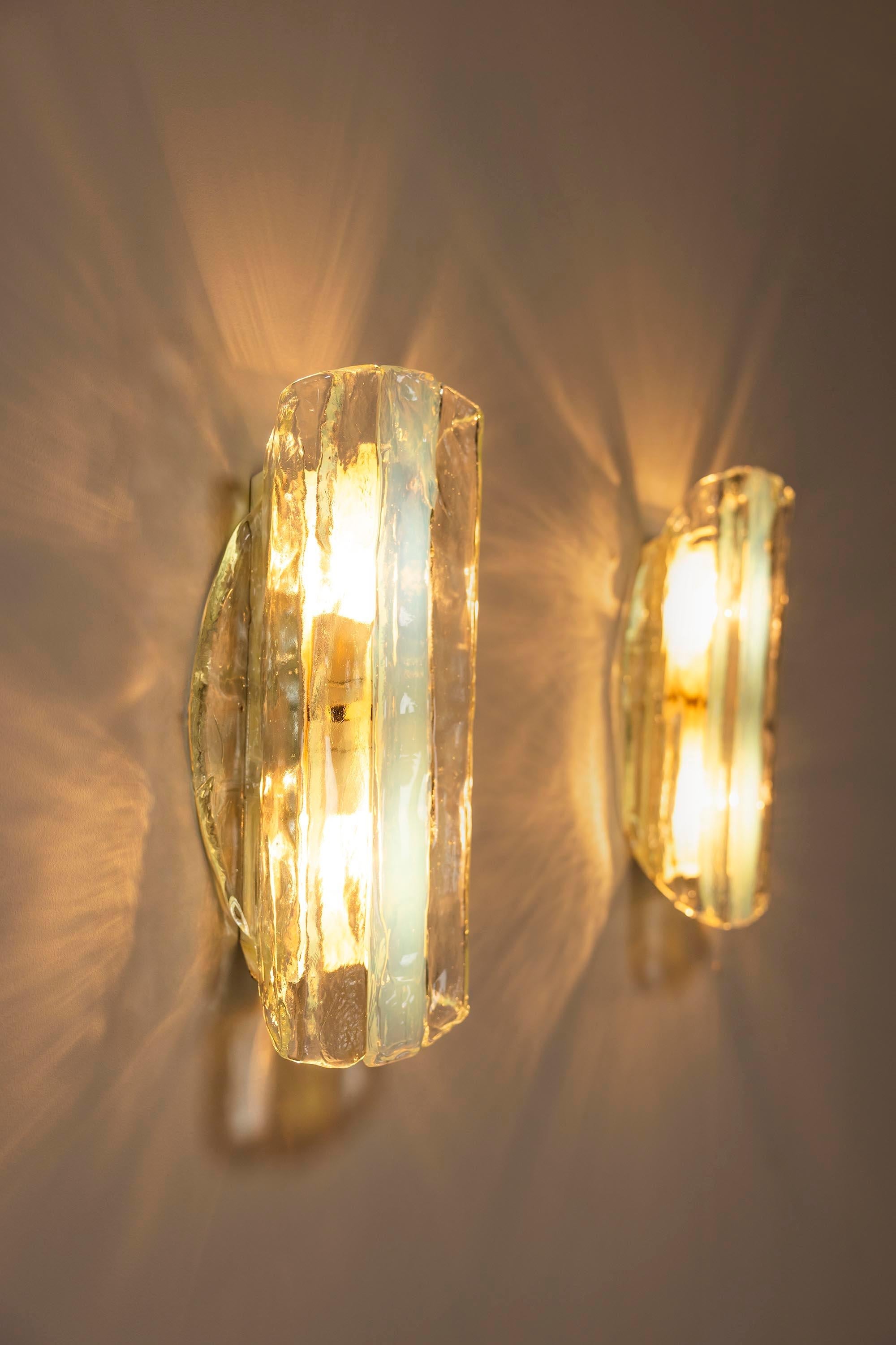 Set_of_2_Carlo_Nason_Opalescent_Wall_Appliques_in_Murano,_Italy_1970s