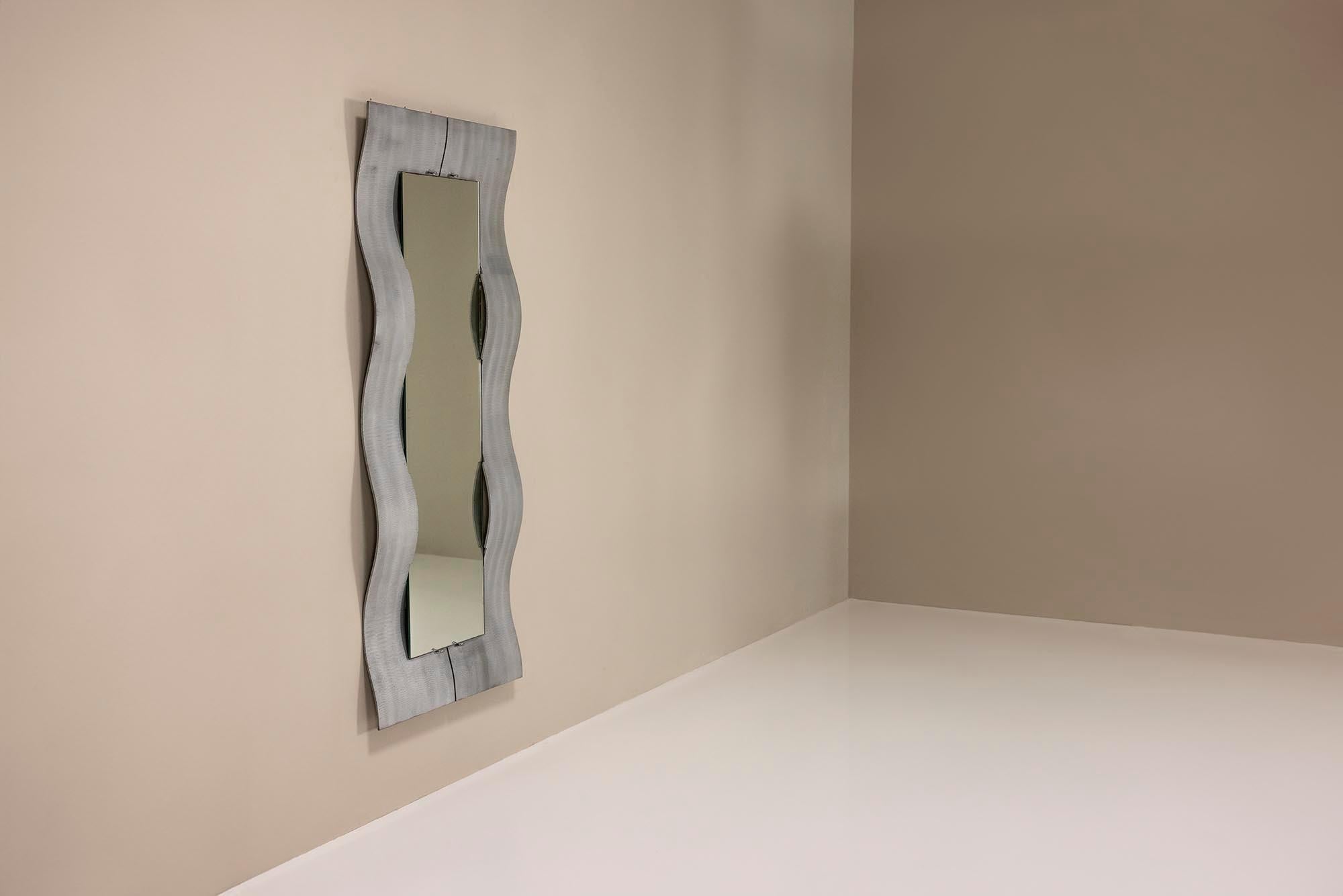 Wave_Wall_Mirror_by_Lorenzo_Burchiellaro_1970s_Italy