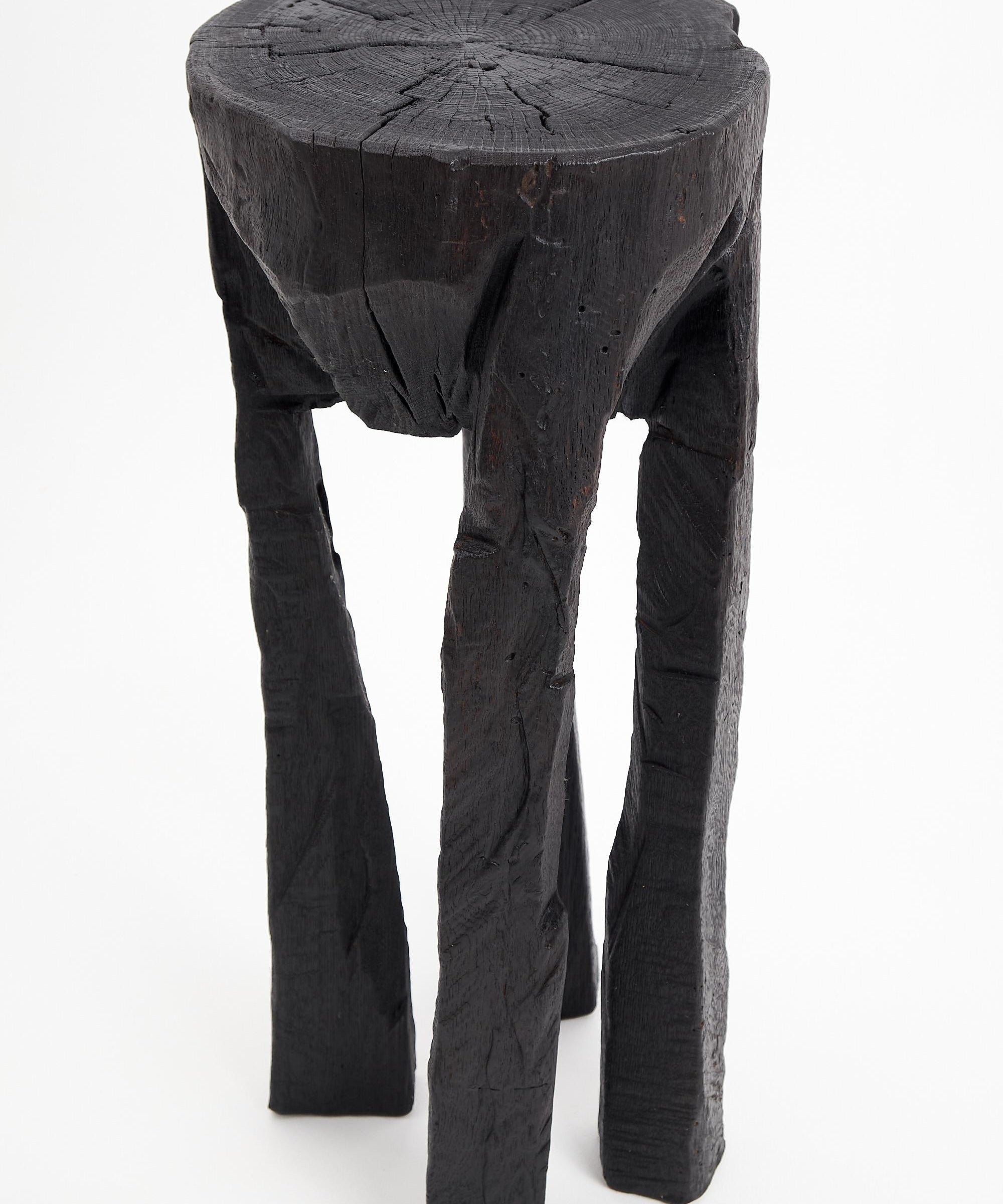 Logniture,_Solid_Burnt_Wood,_Oak,_Side_Table,_Wine_Table,_Chainsaw_Carved