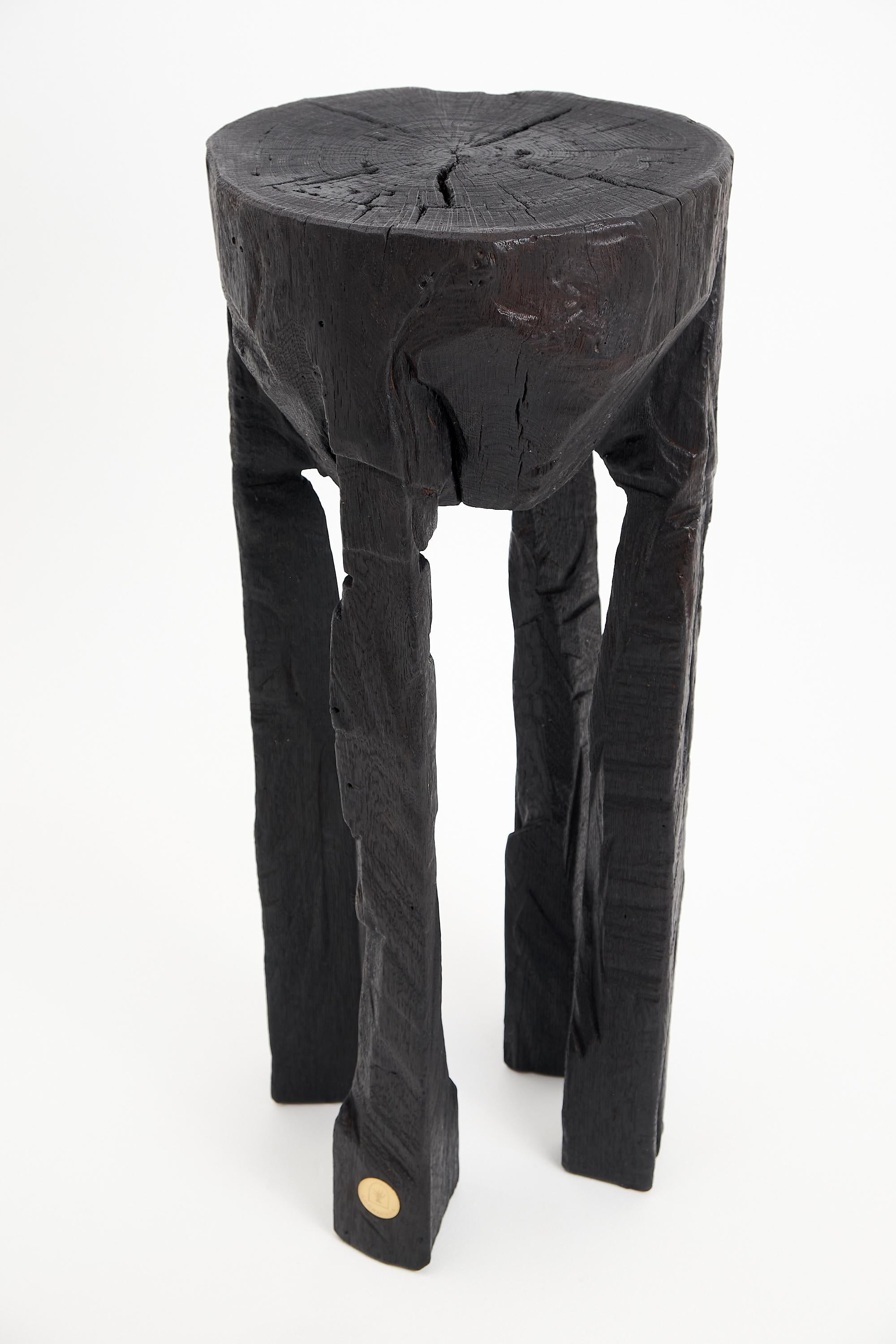 Logniture,_Solid_Burnt_Wood,_Oak,_Side_Table,_Wine_Table,_Chainsaw_Carved