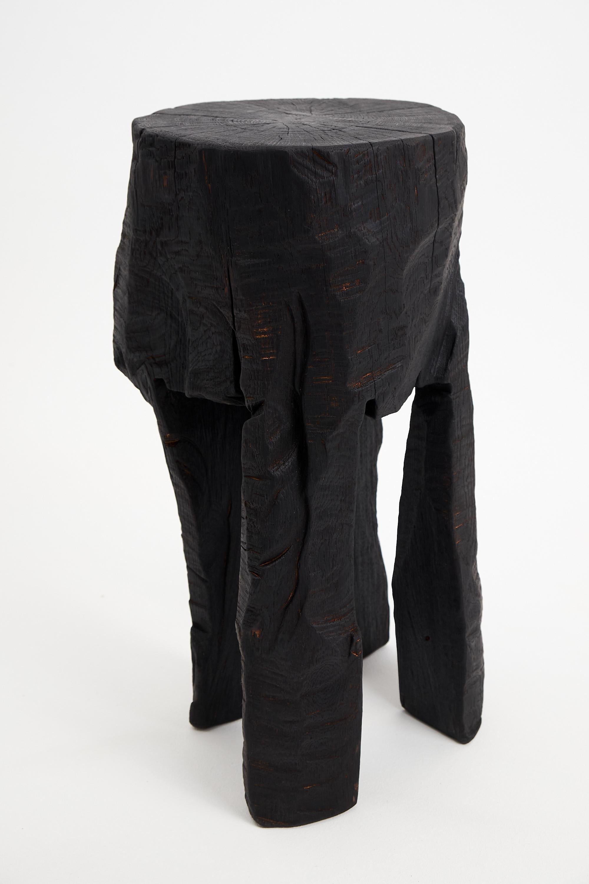 Solid_Burnt_Wood,_Oak,_Side_Table,_Wine_Table,_Chainsaw_Carved