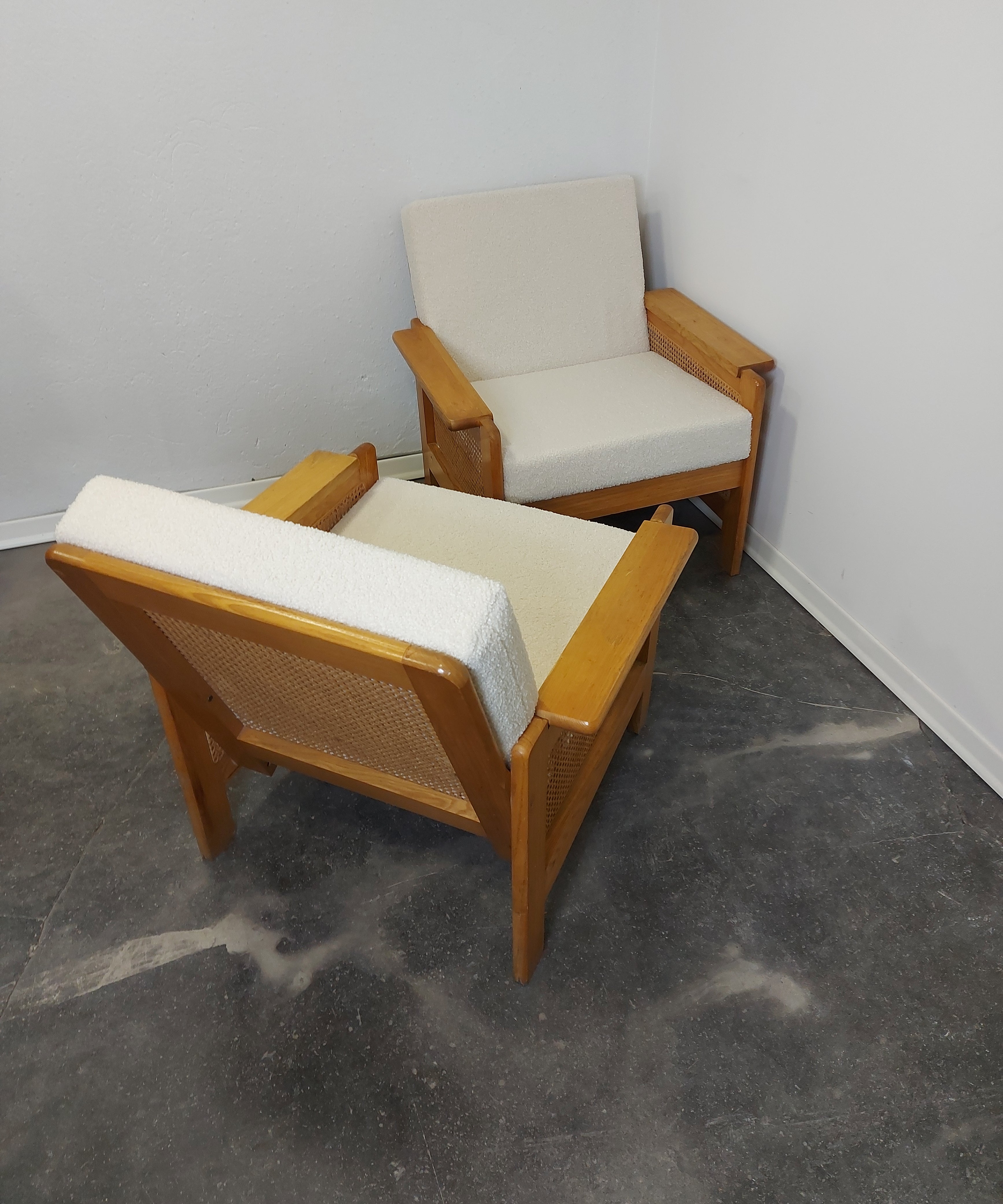 Set_of_2_Arm_Lounge_chair_from_1970s