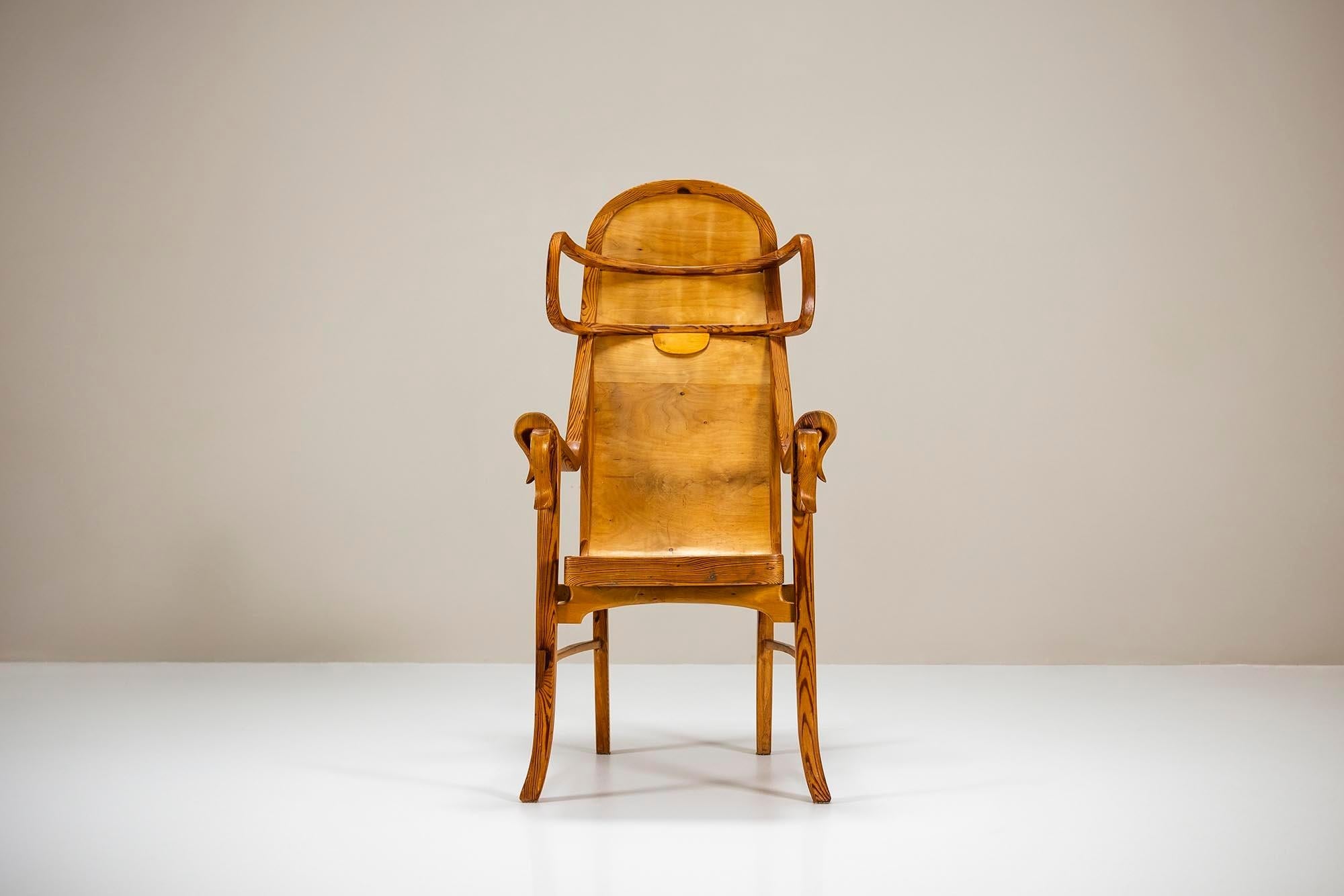 Sculptural_Armchair_in_Pine_-and_Plywood_by_Eberhard_Muéller,_Germany_1980s