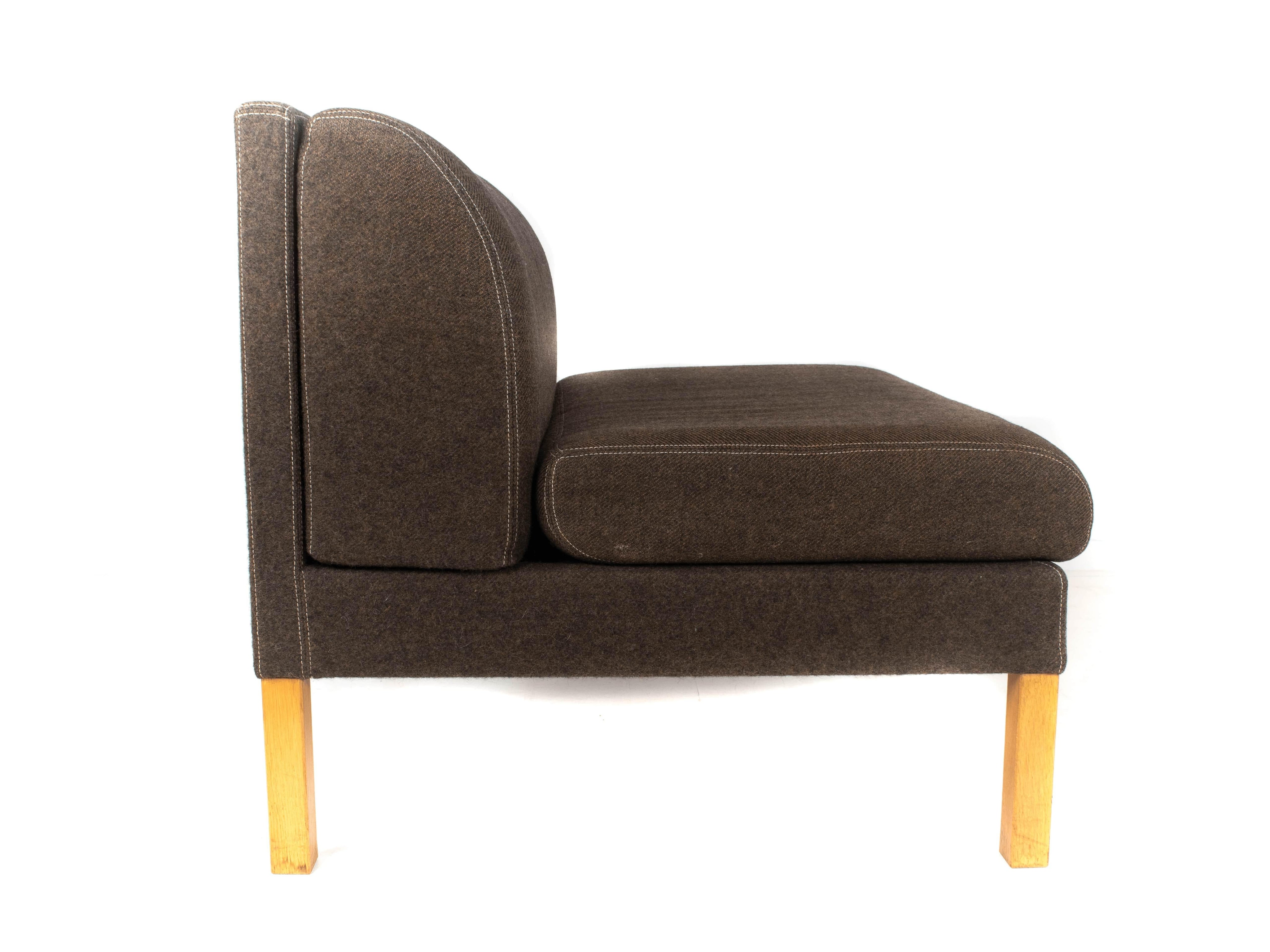 Bernt_Petersen_Modular_Sofa_in_Oak_and_Saga_180_Fabric,_Denmark,_1980