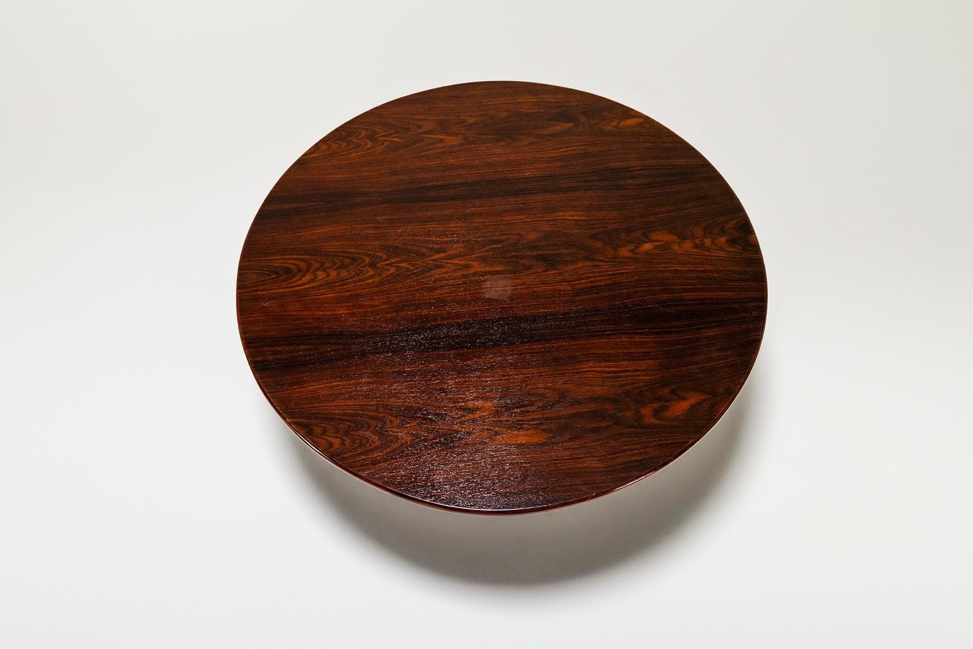 Coffee_Table_by_Formanova_from_1960s_Italy