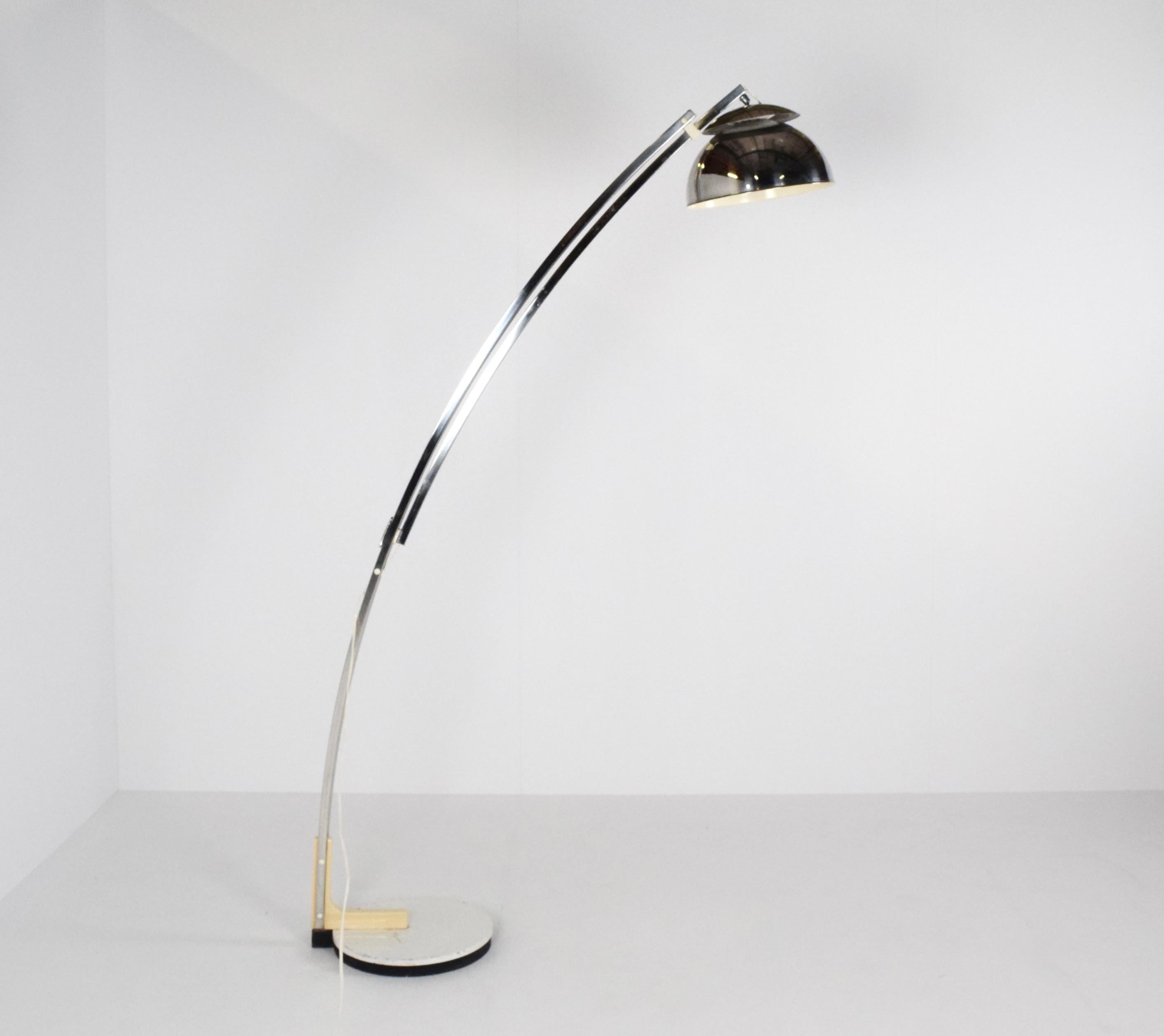 Goffredo_Reggiani_Adjustable_Chrome_Arc_Floor_Lamp,_Italy,_1970s
