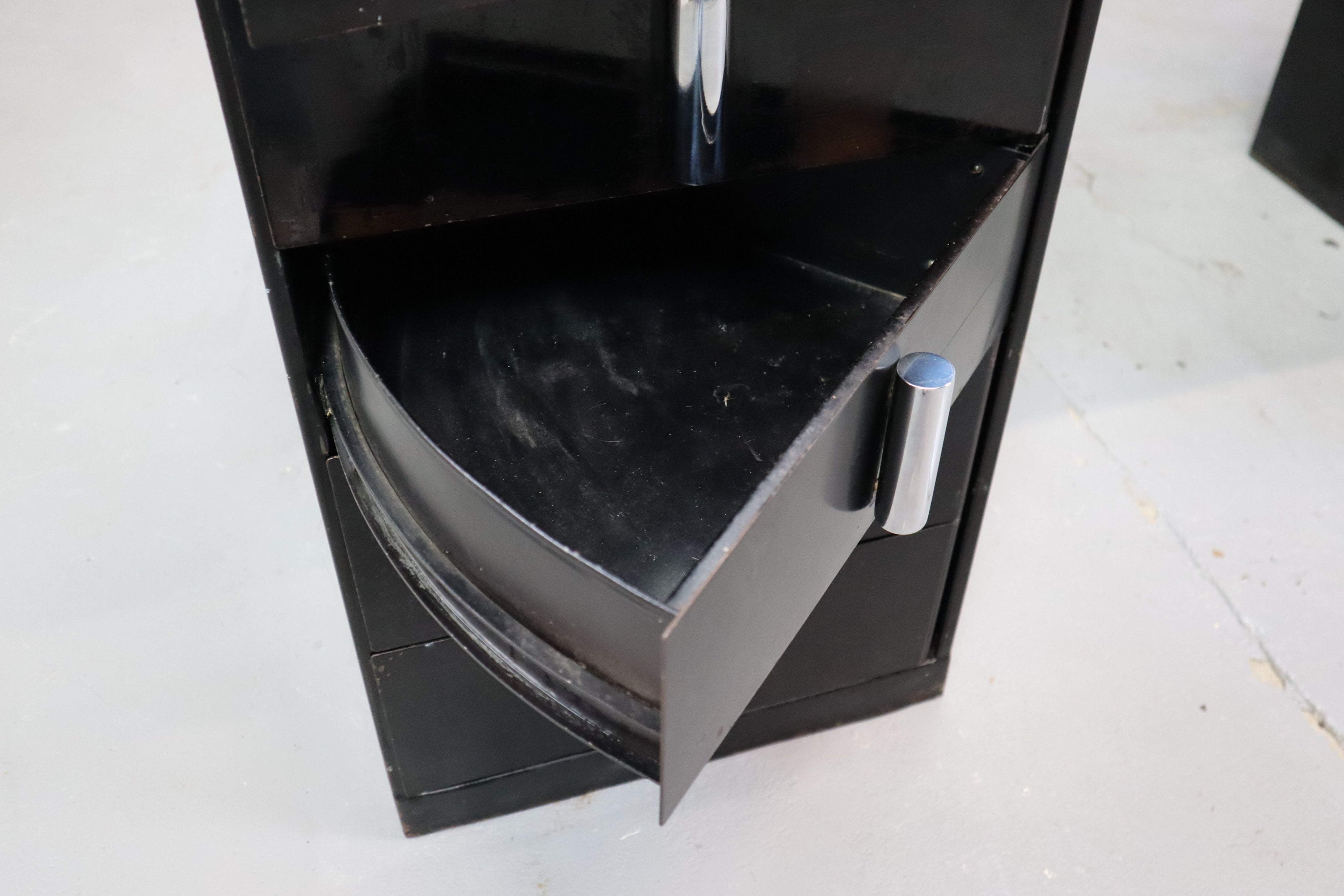 1930's_modernist_desk_in_black_lacquered_metal