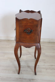 Walnut_Nightstand,_Late_19th_Century
