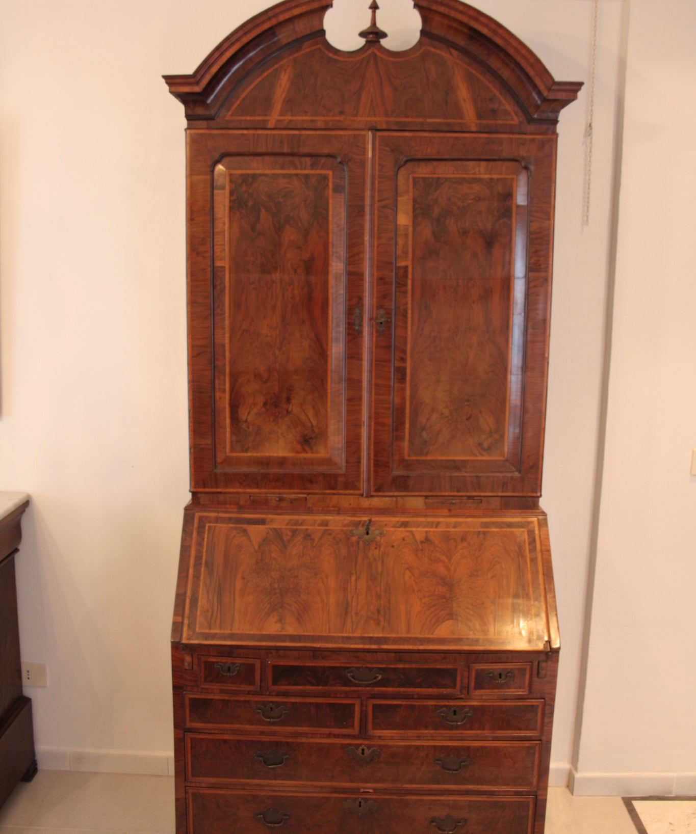 English_Louis_XVI_Secretary,_1770