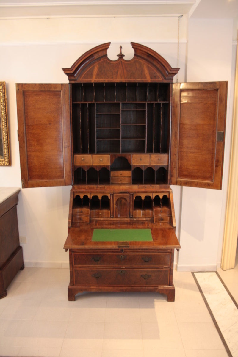 English_Louis_XVI_Secretary,_1770